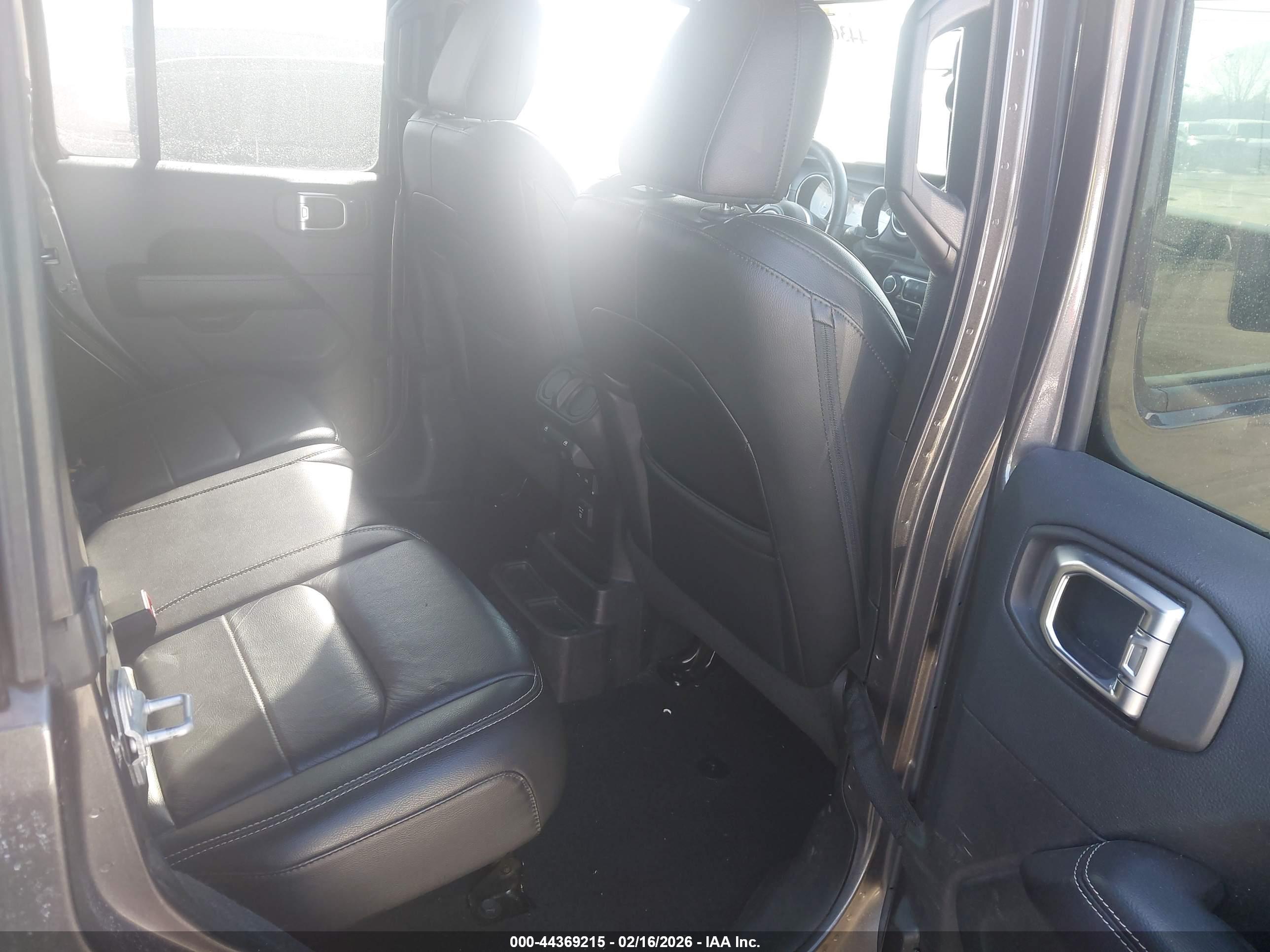 JEEP WRANGLER image 8
