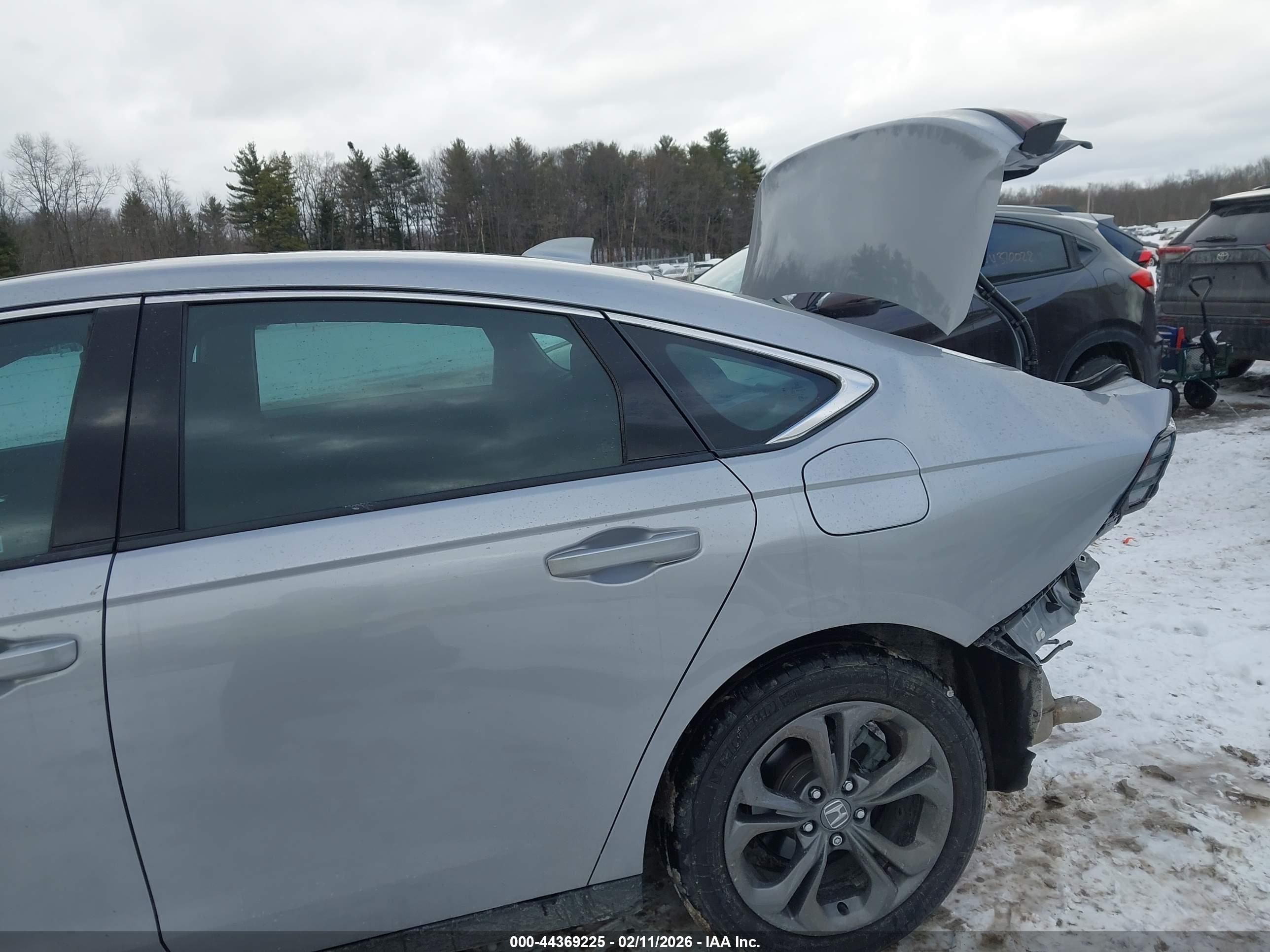 HONDA ACCORD image 6