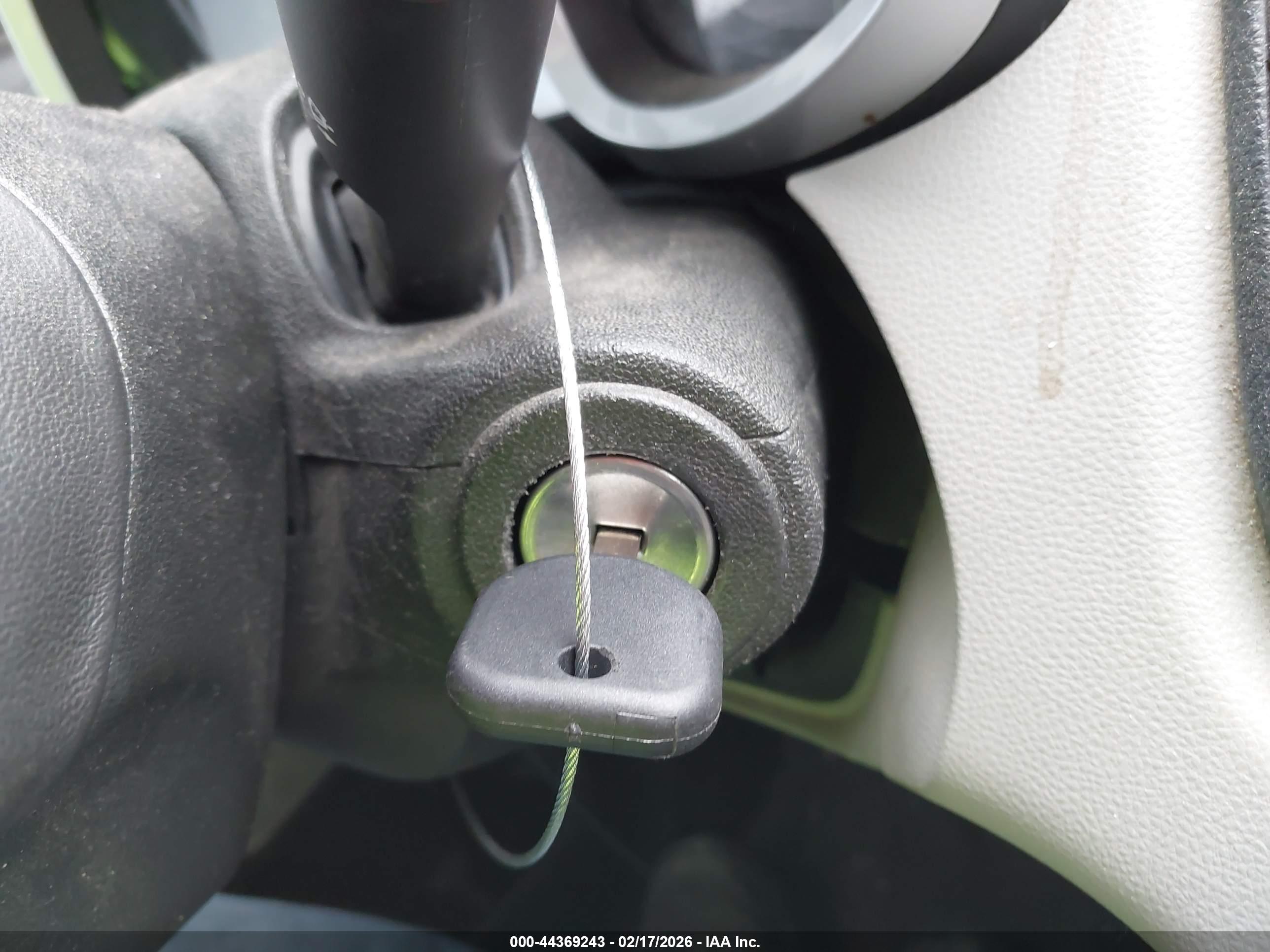 CHEVROLET EQUINOX image 11