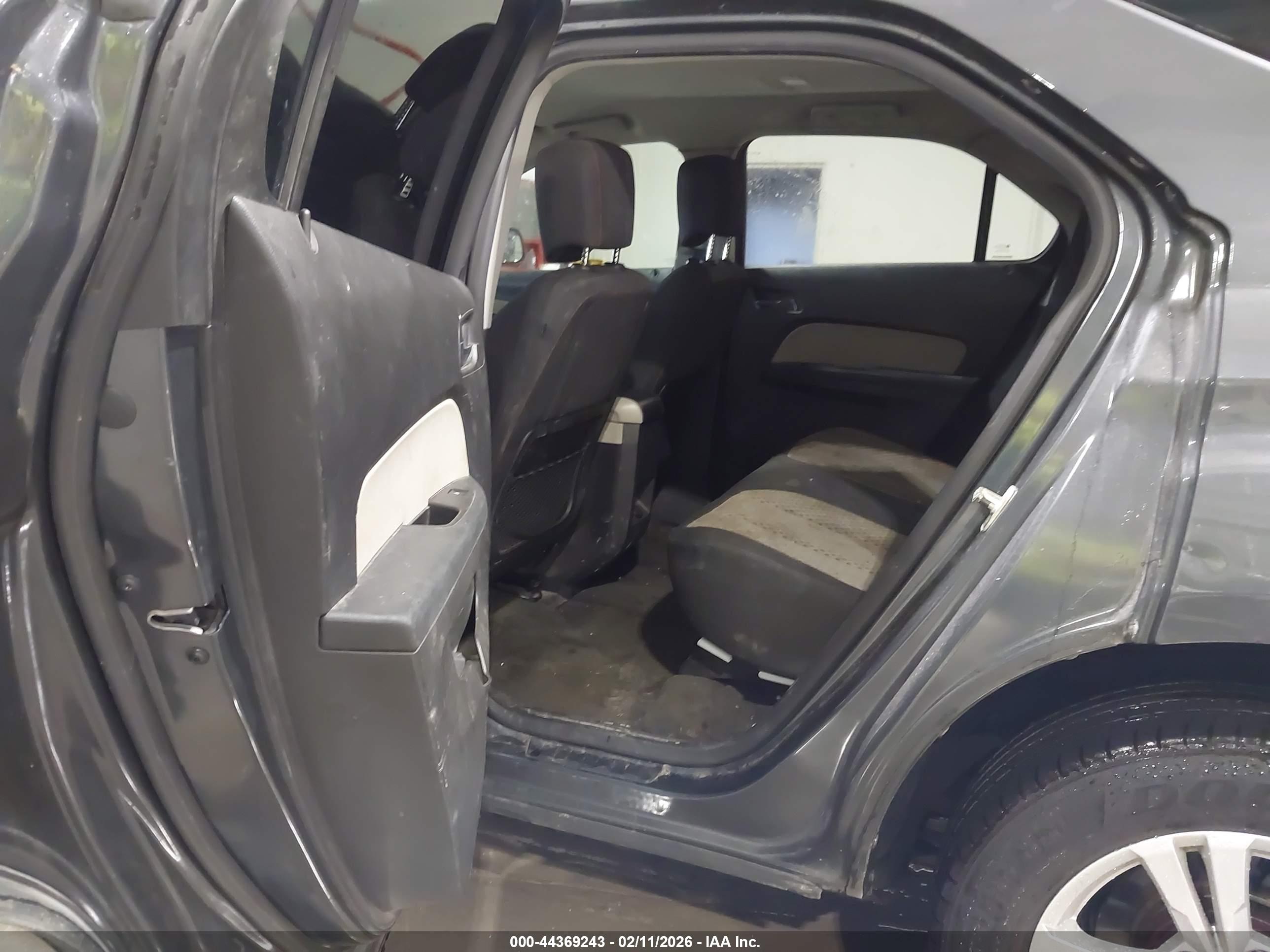 CHEVROLET EQUINOX image 8