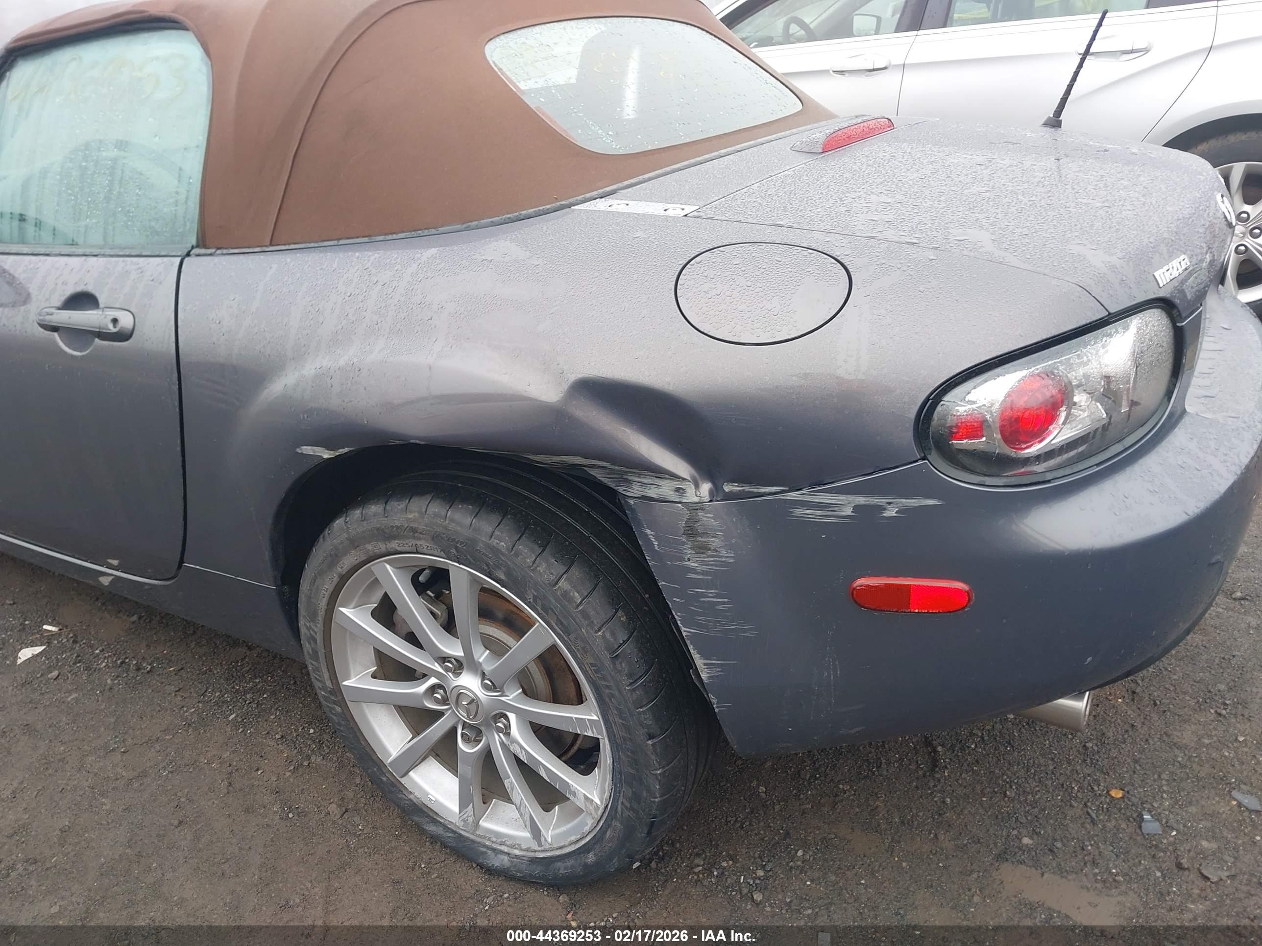 MAZDA MX-5 image 6