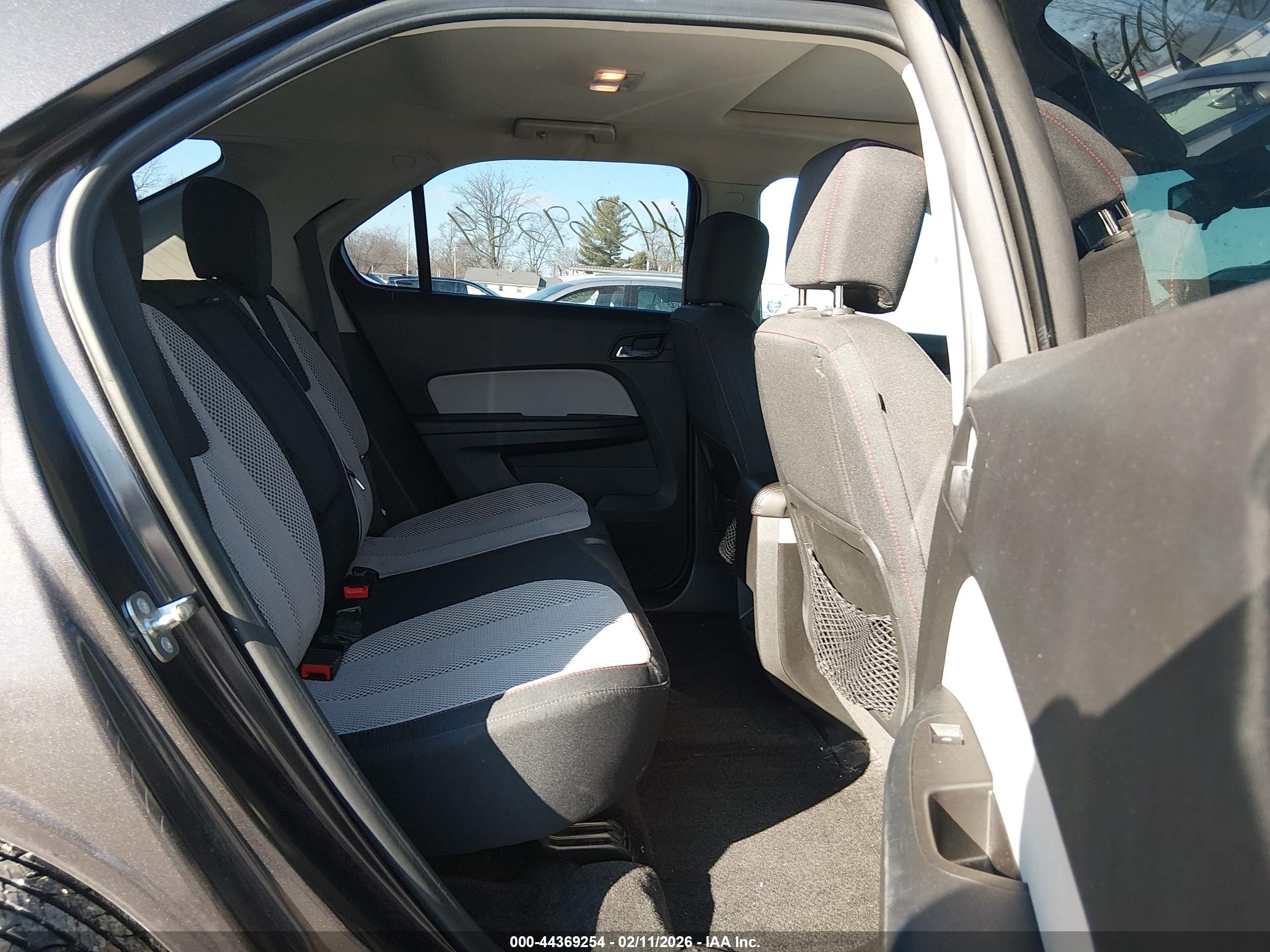 CHEVROLET EQUINOX image 8