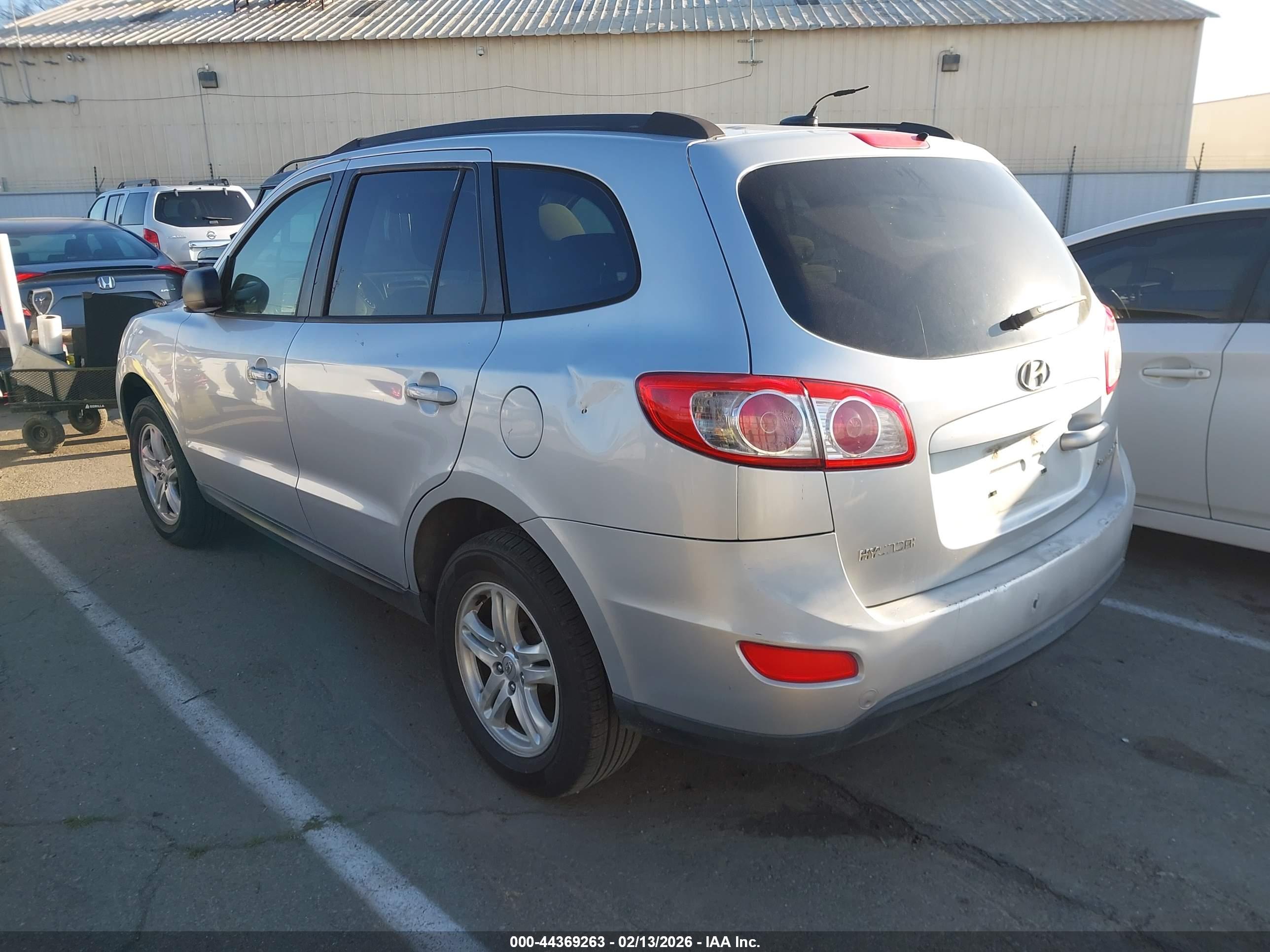 HYUNDAI SANTA image 3