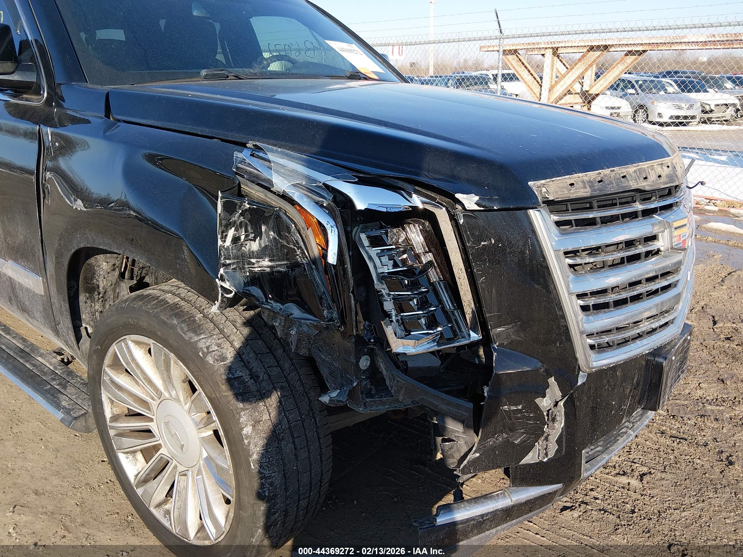 CADILLAC ESCALADE image 6