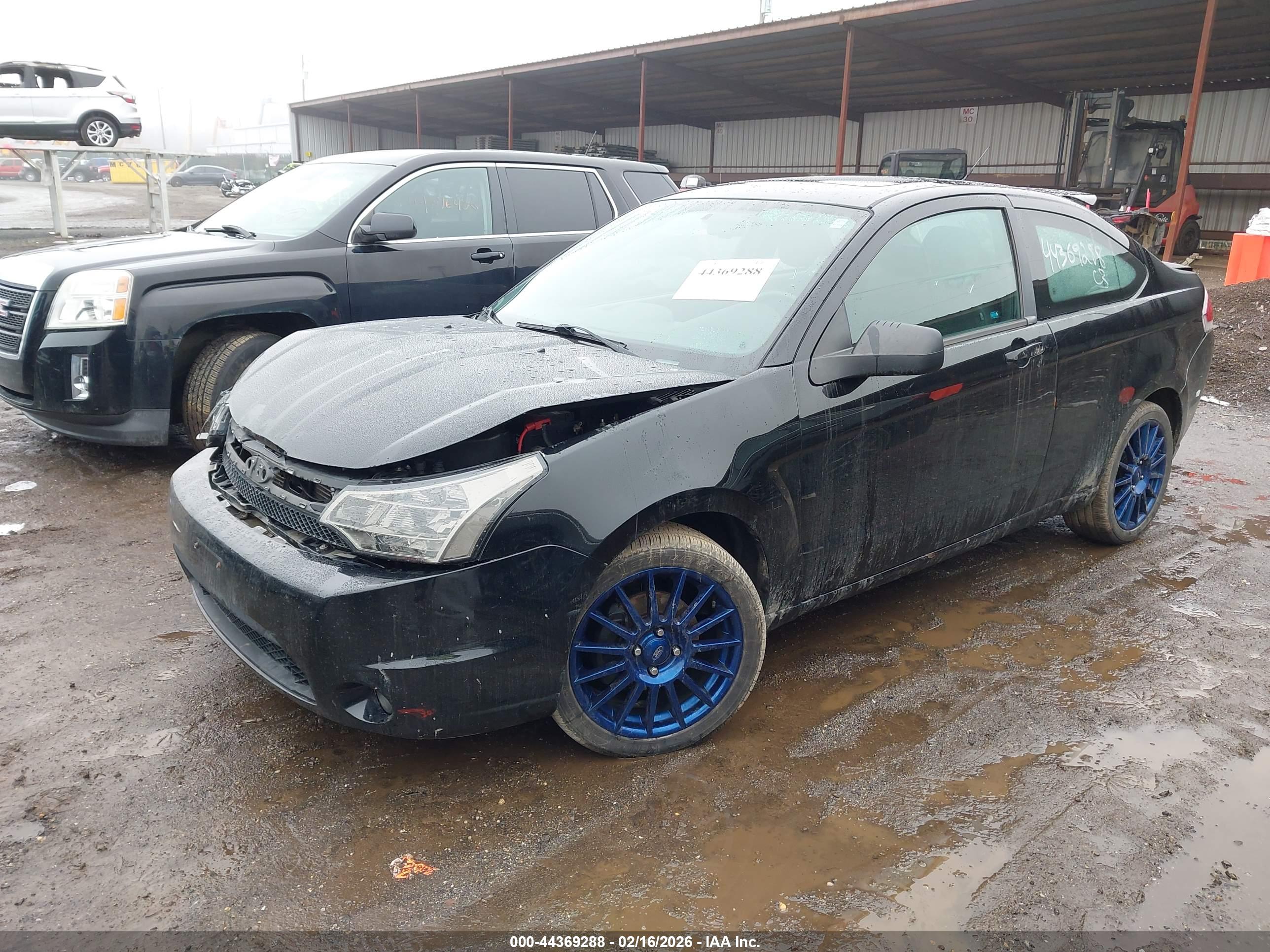 FORD FOCUS image 2