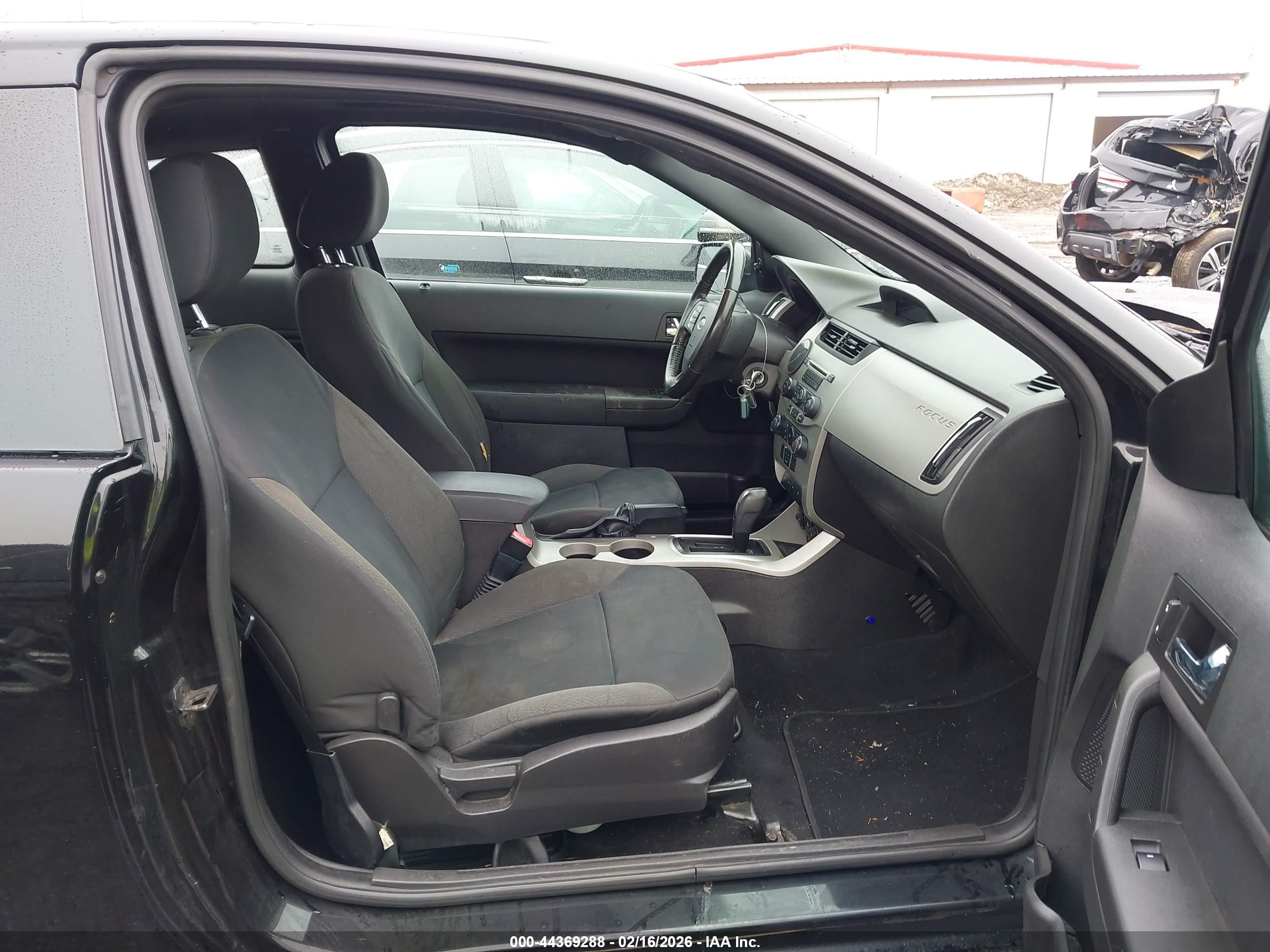 FORD FOCUS image 5
