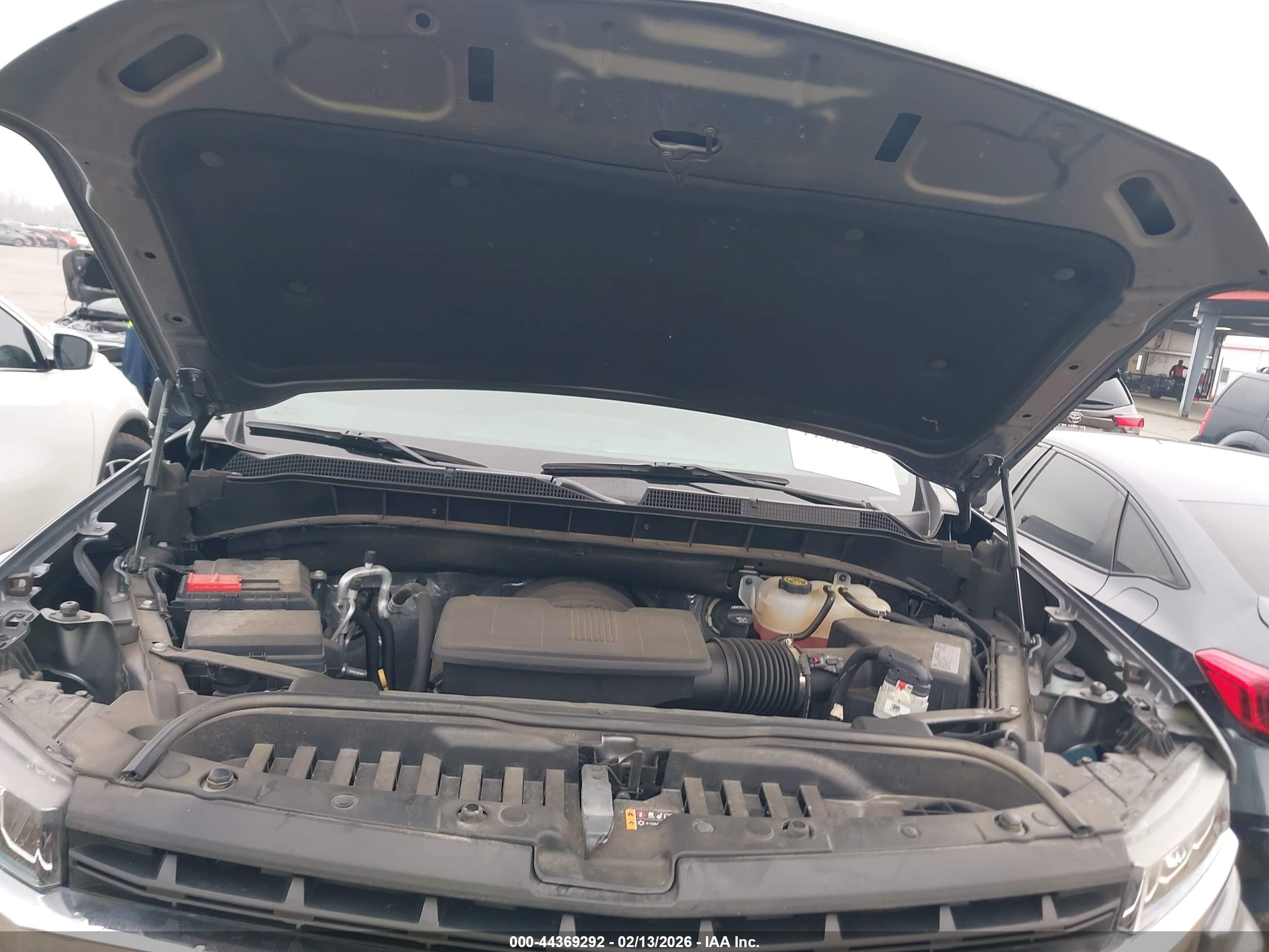 CHEVROLET SILVERADO image 10
