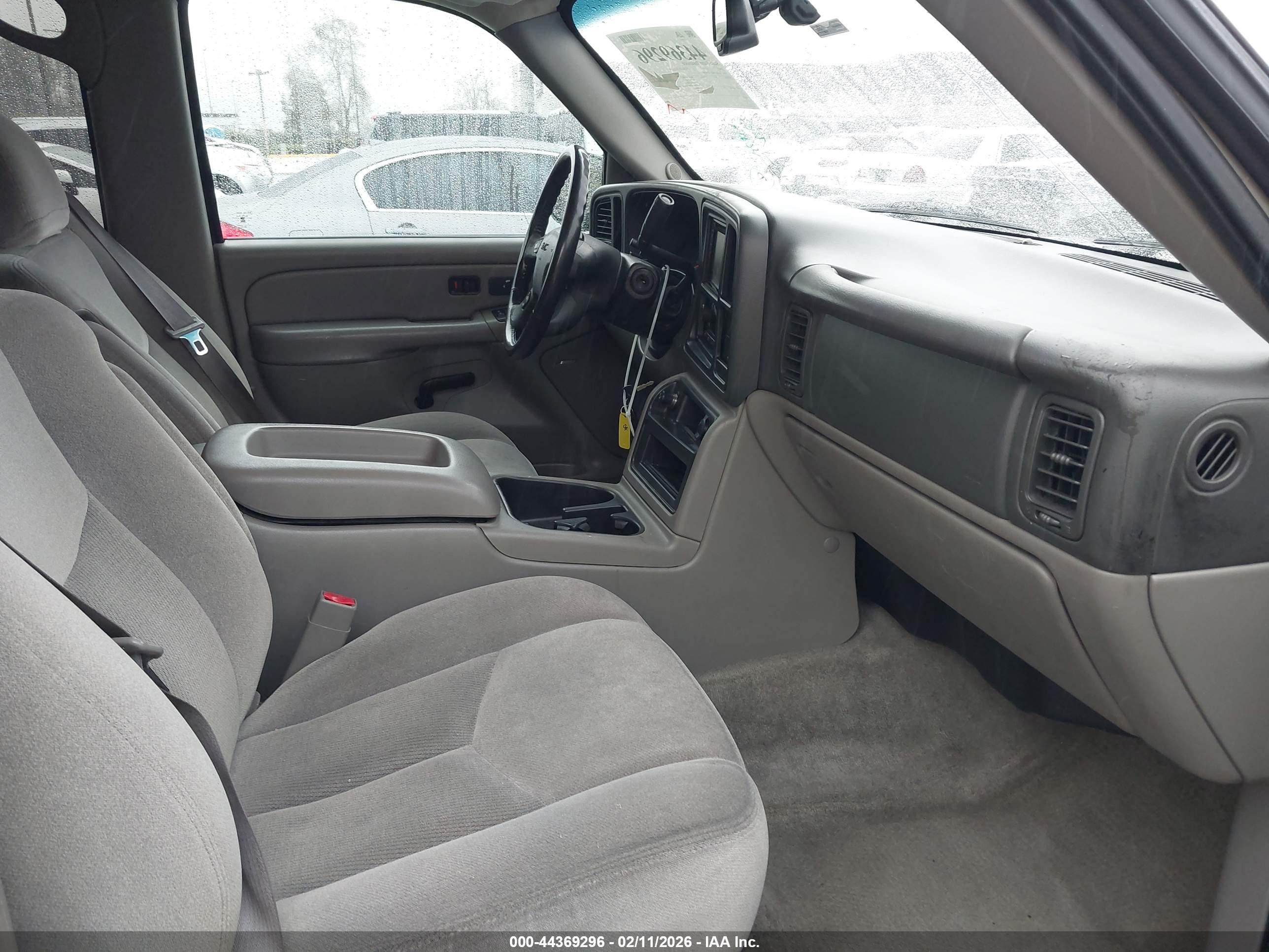 GMC YUKON image 5