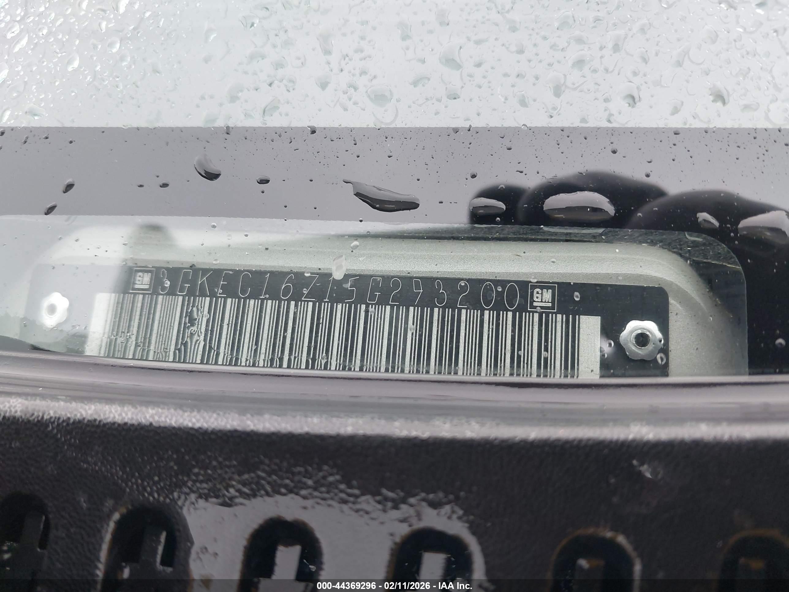 GMC YUKON image 9