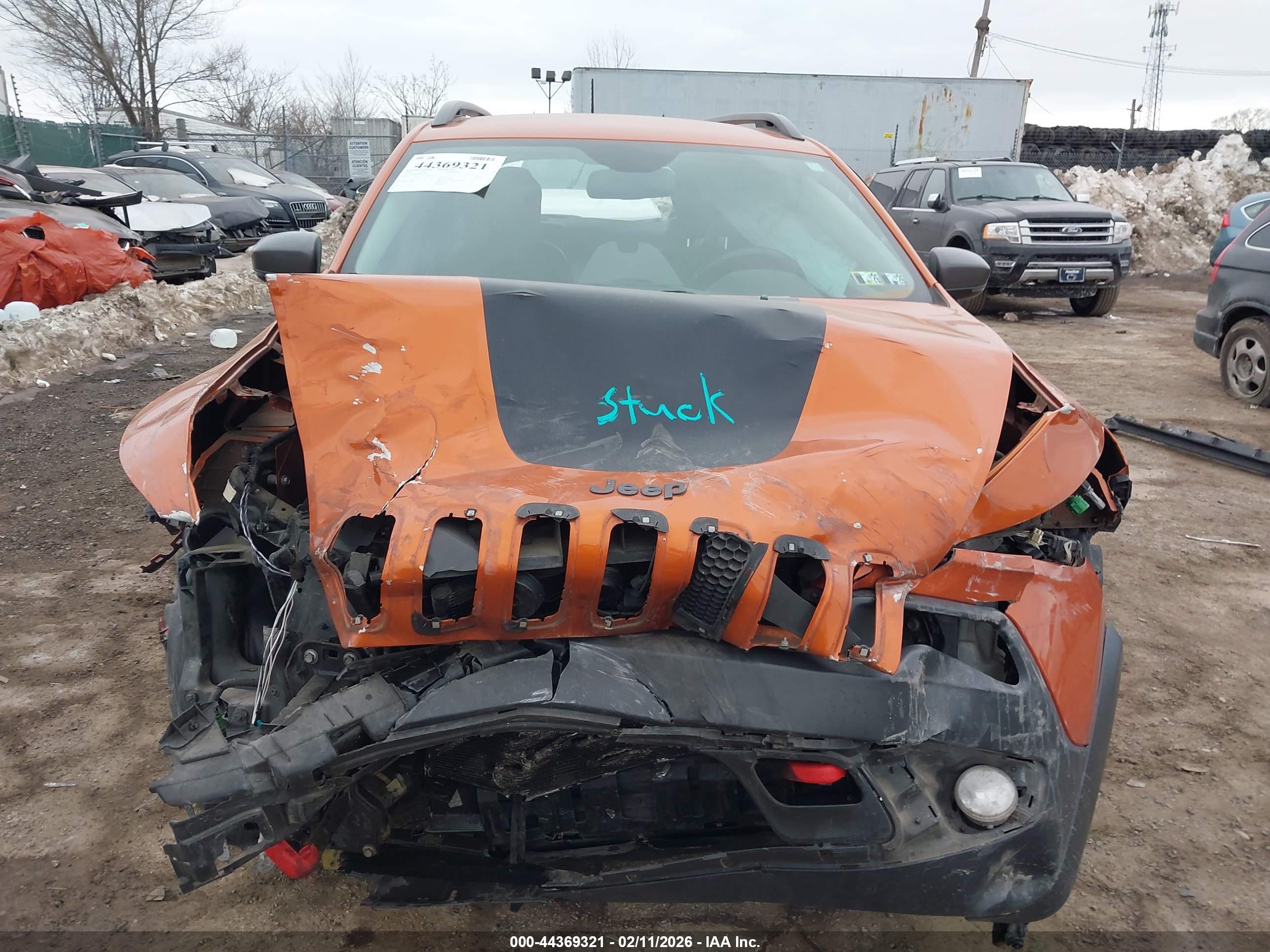JEEP CHEROKEE image 10