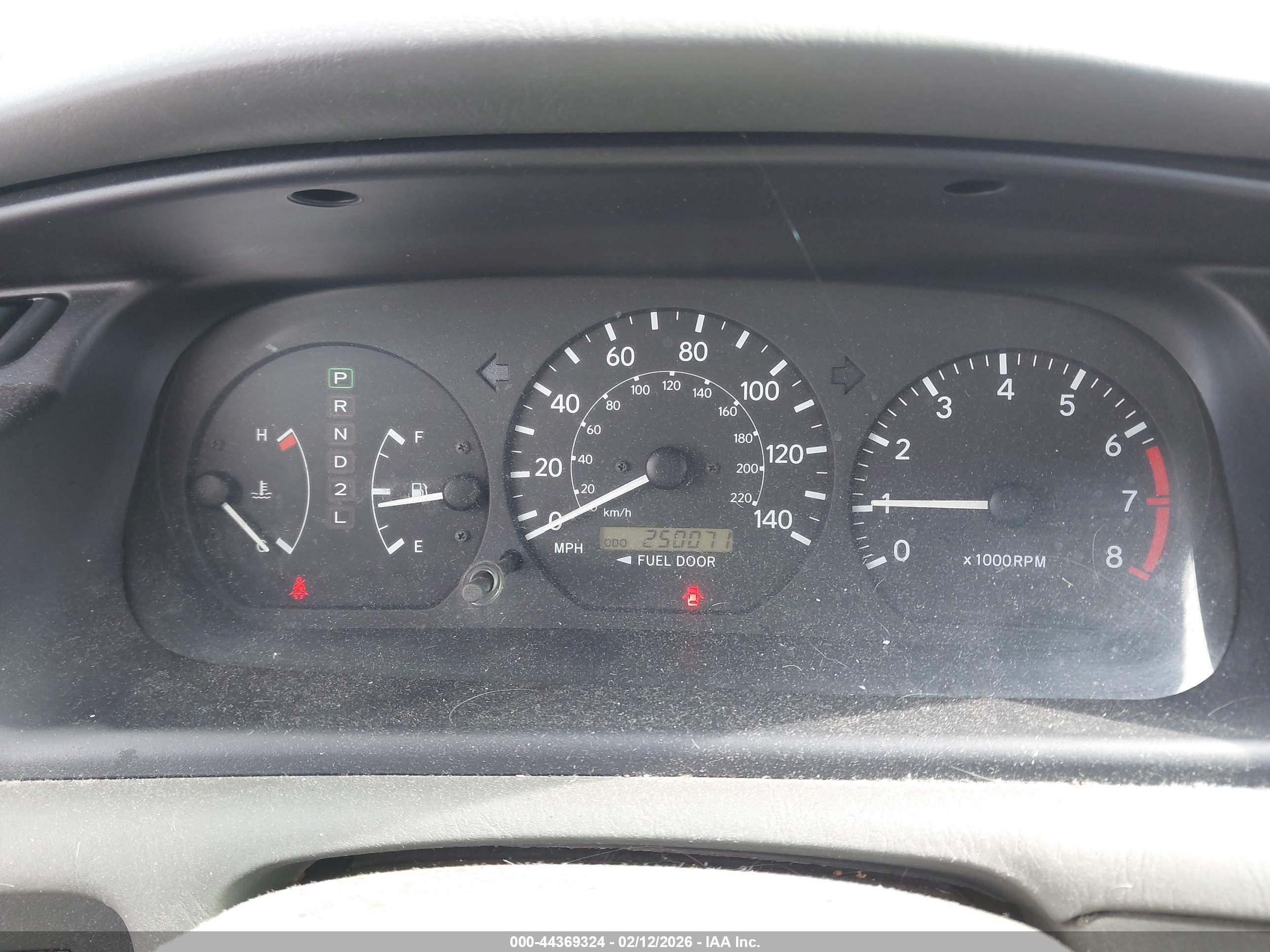 TOYOTA CAMRY image 7
