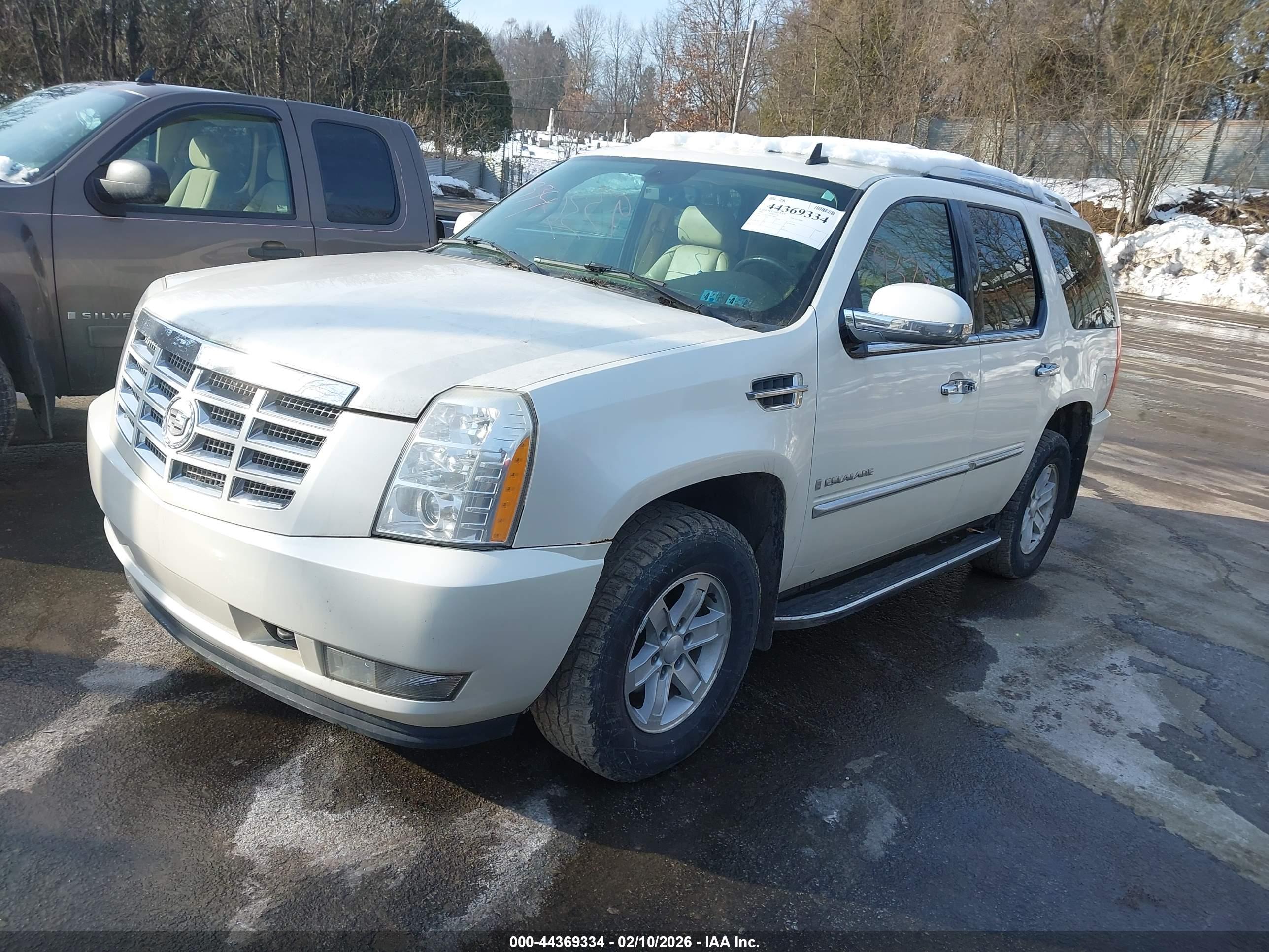 CADILLAC ESCALADE image 2