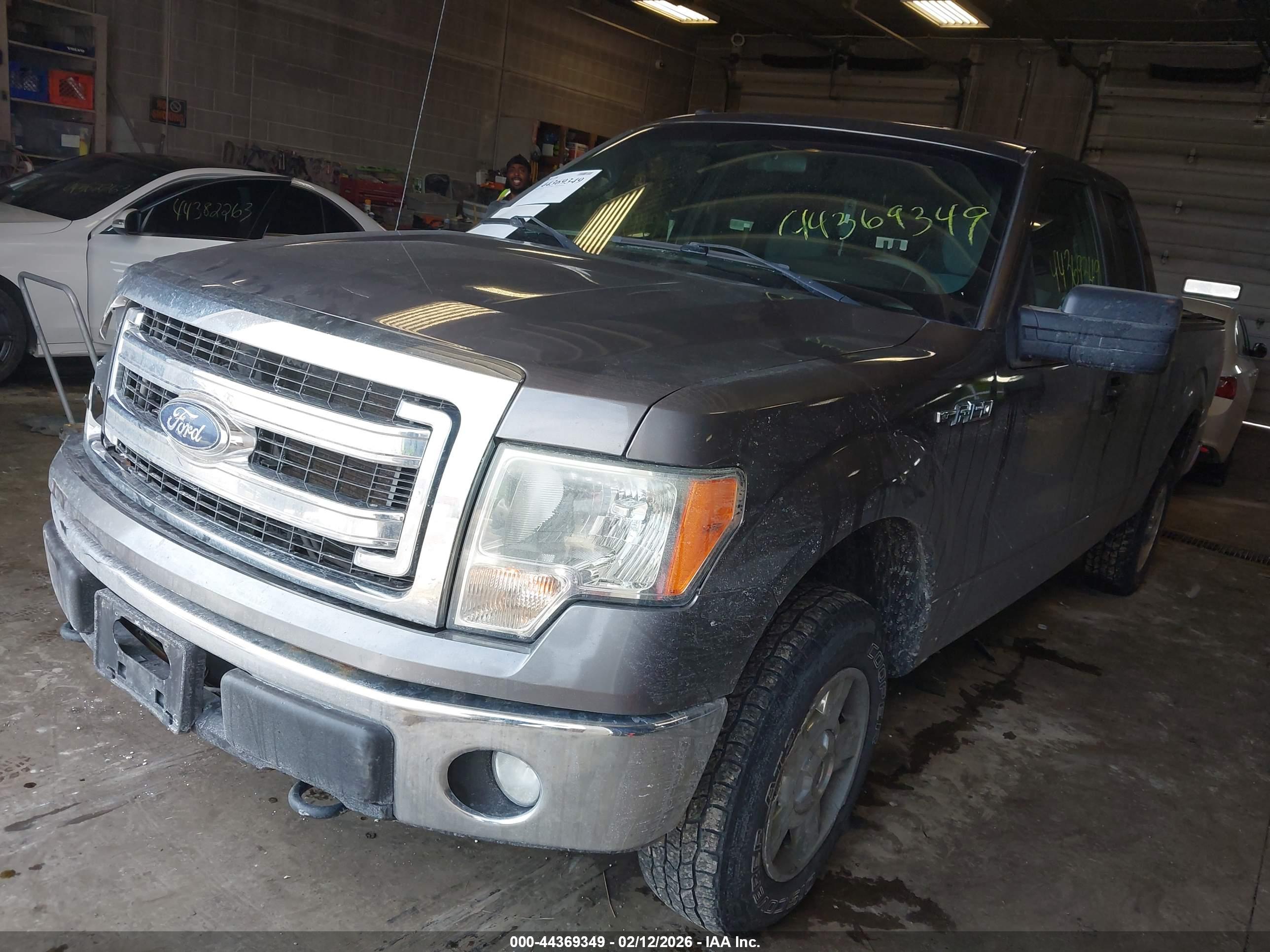 FORD F-150 image 2