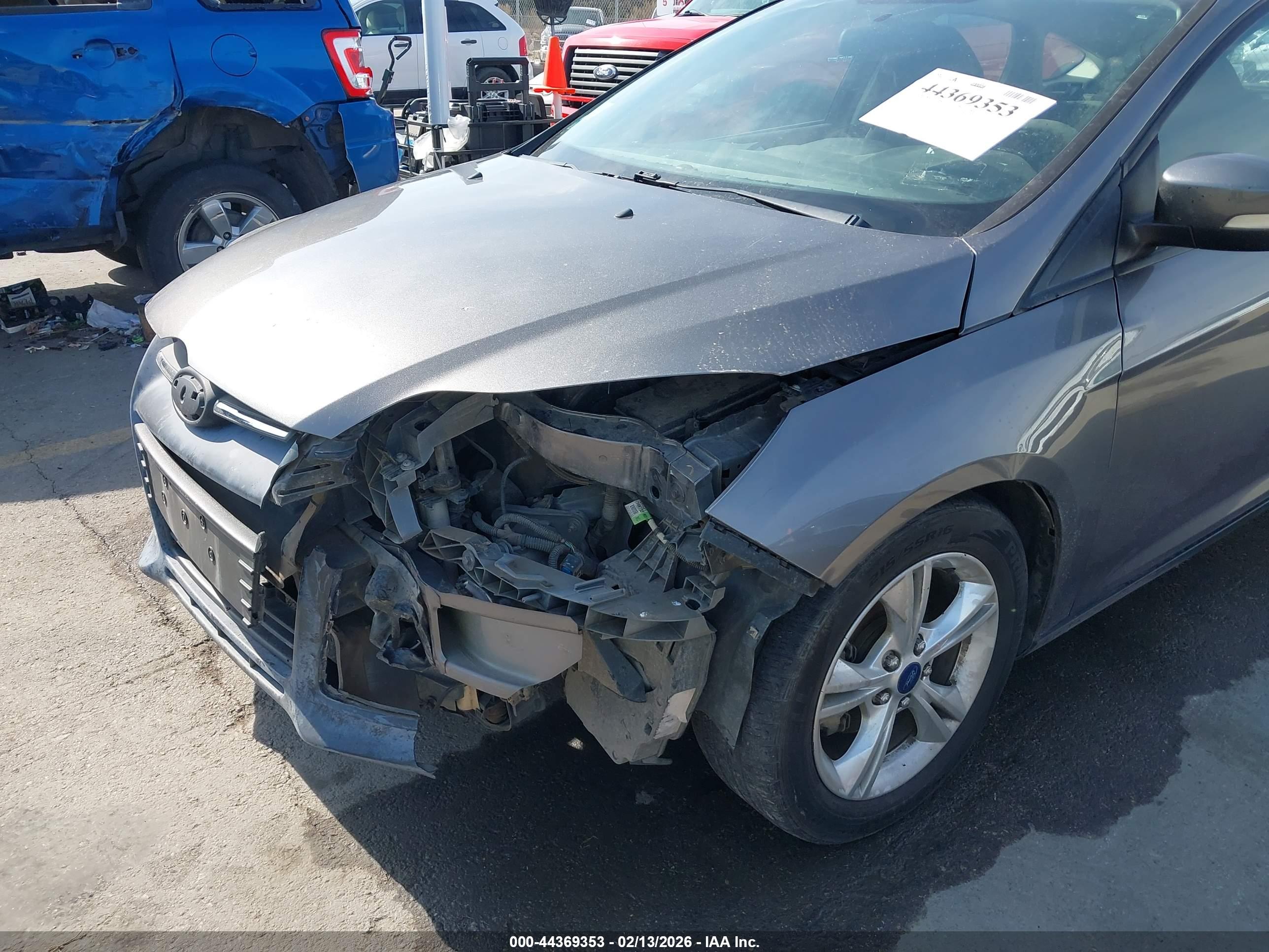 FORD FOCUS image 6