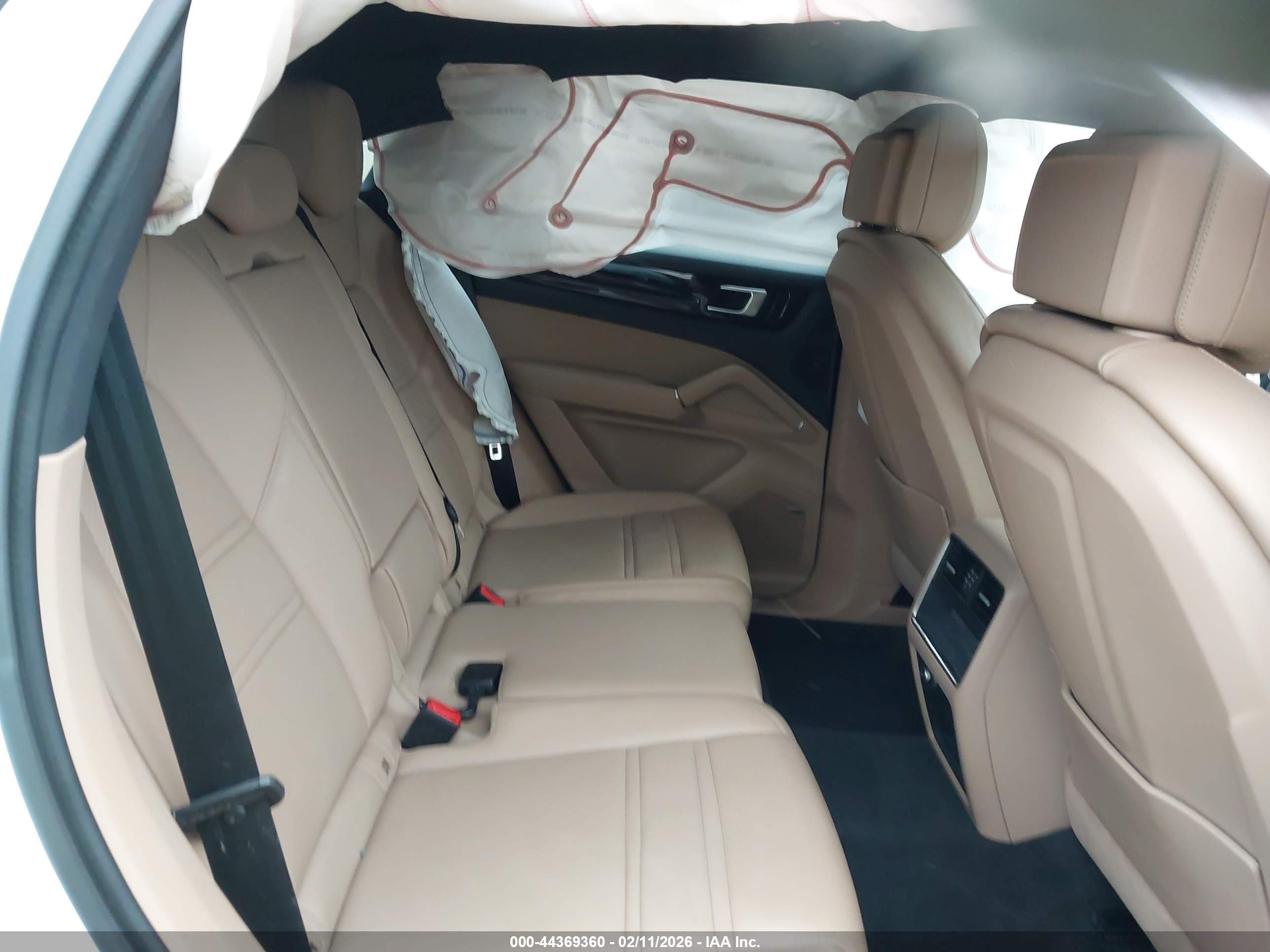 PORSCHE CAYENNE image 8