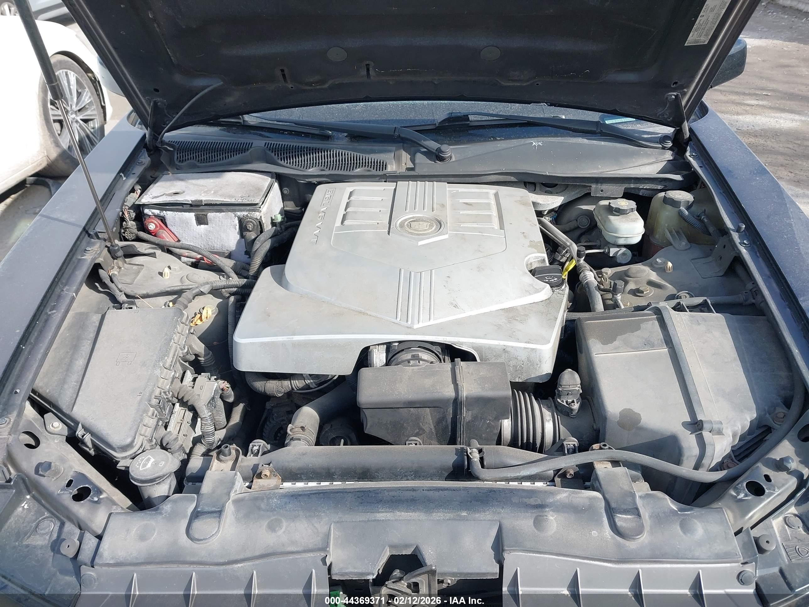 CADILLAC CTS image 10