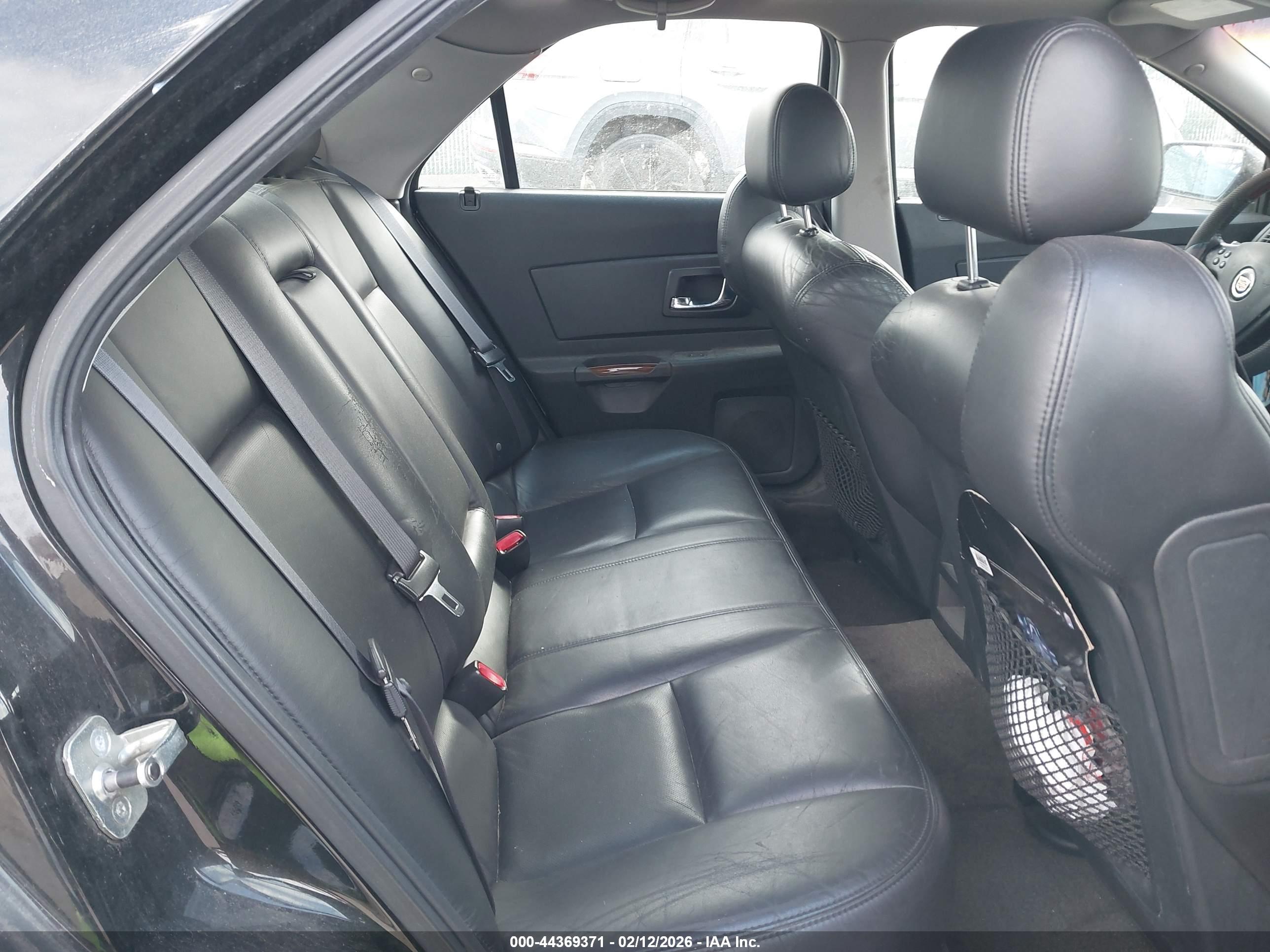 CADILLAC CTS image 8