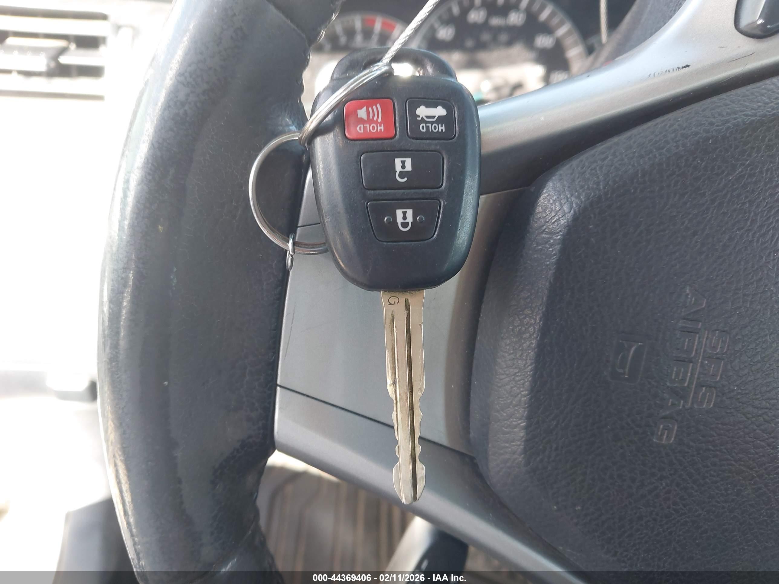 TOYOTA CAMRY image 11
