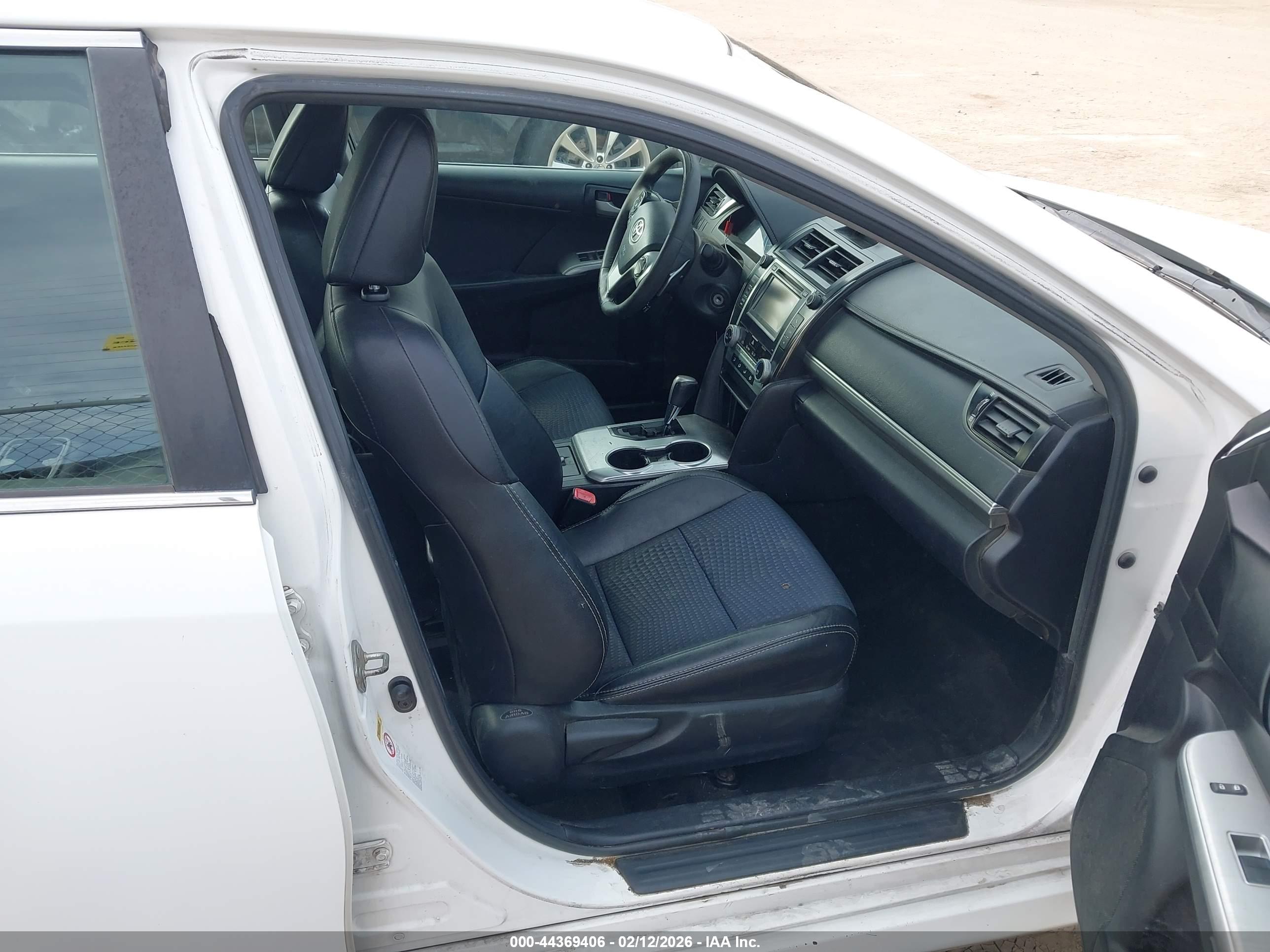 TOYOTA CAMRY image 5