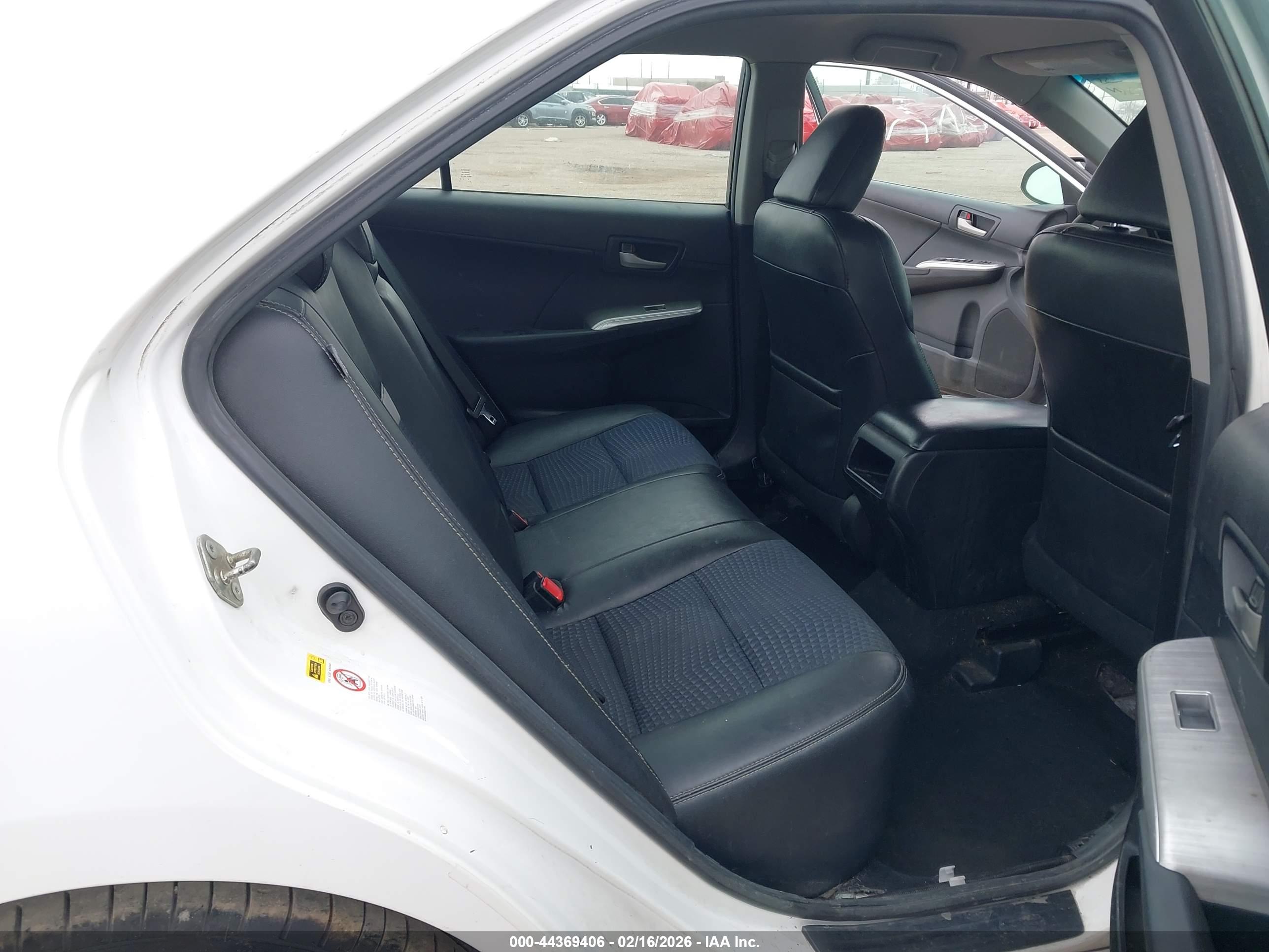 TOYOTA CAMRY image 8