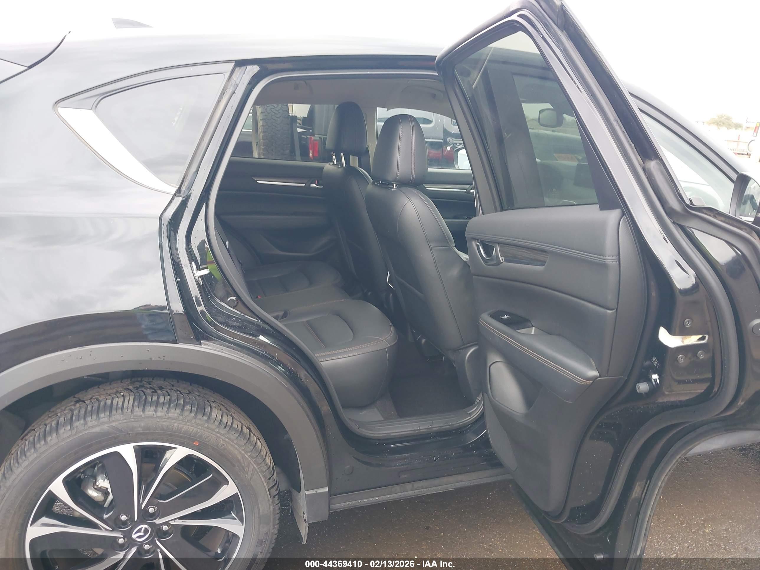 MAZDA CX-5 image 8
