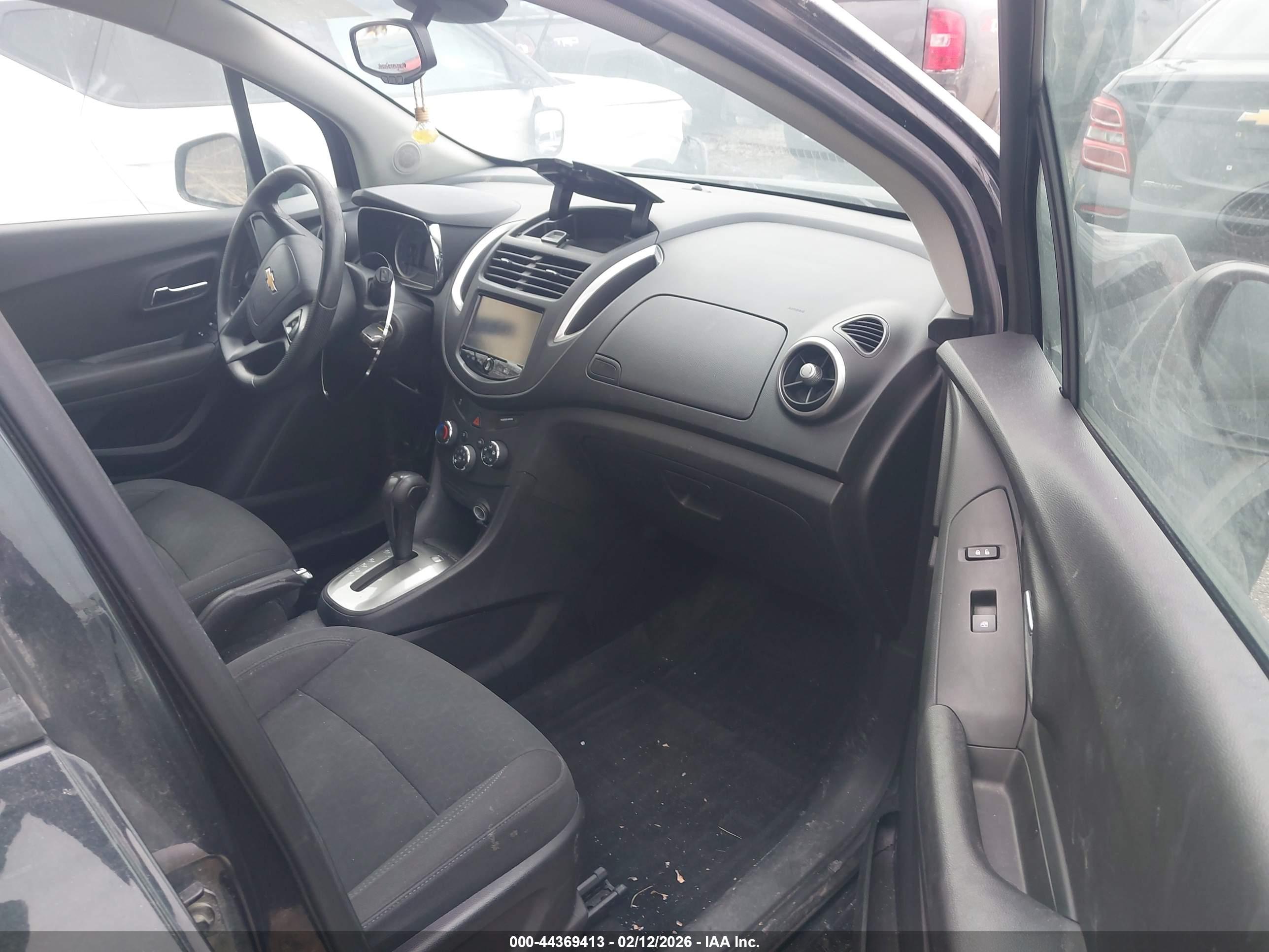CHEVROLET TRAX image 5