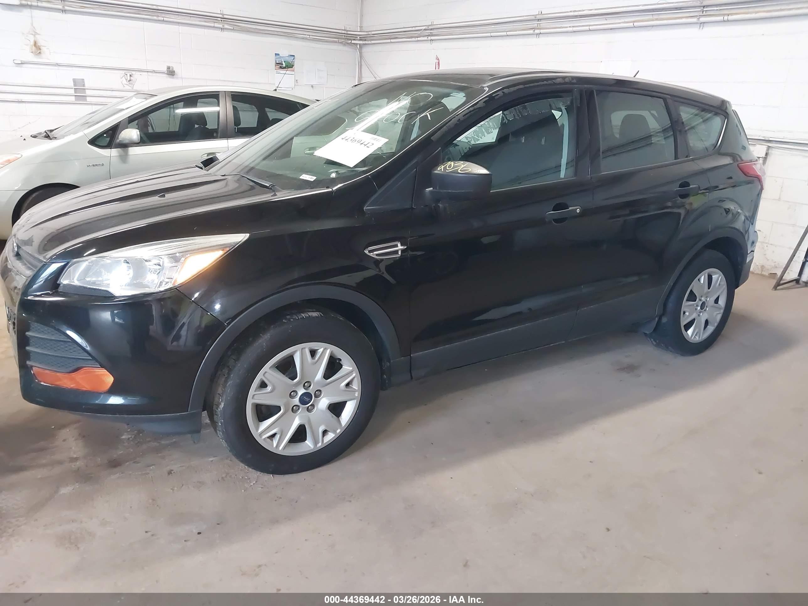 FORD ESCAPE image 2