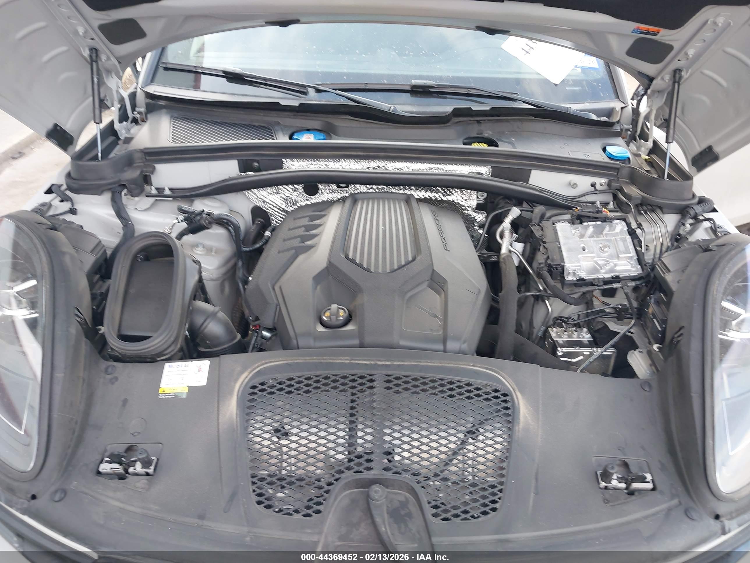 PORSCHE MACAN image 10