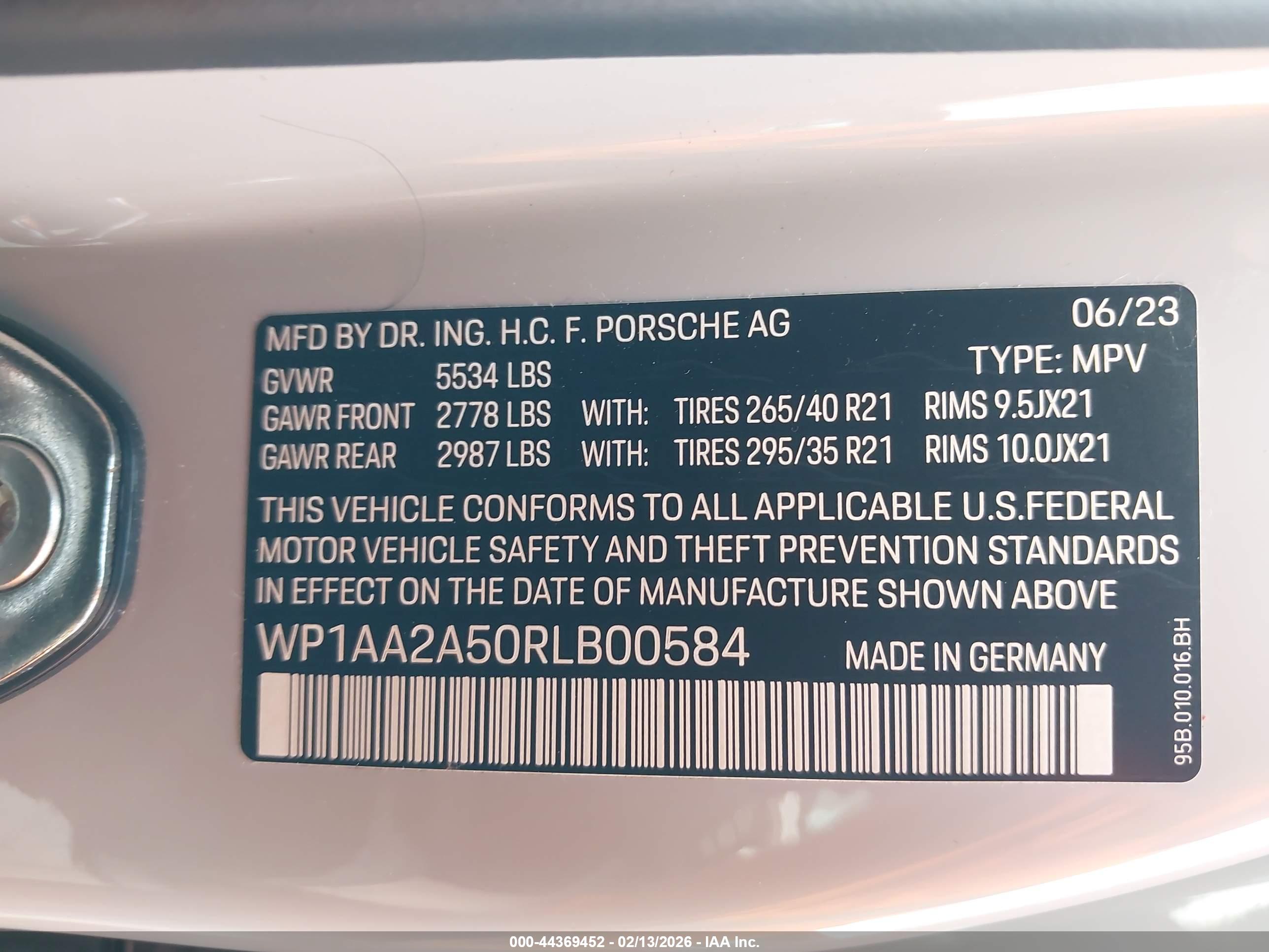 PORSCHE MACAN image 9