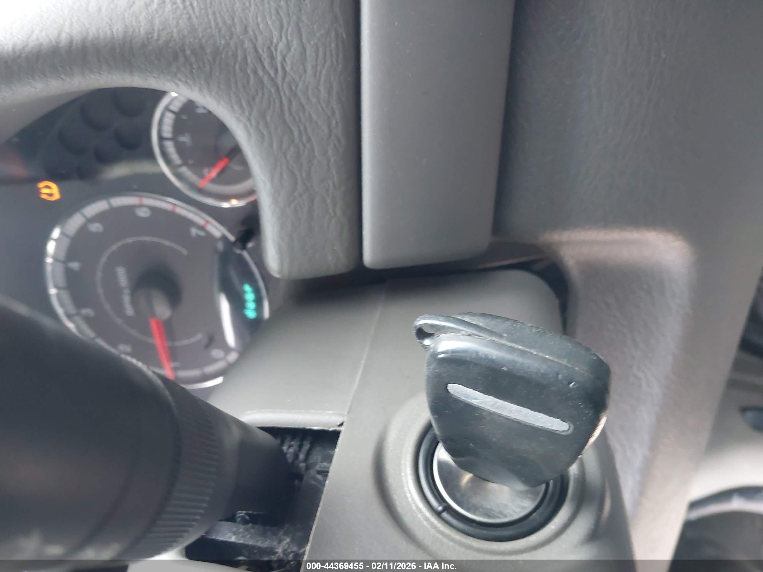 JEEP LIBERTY image 11