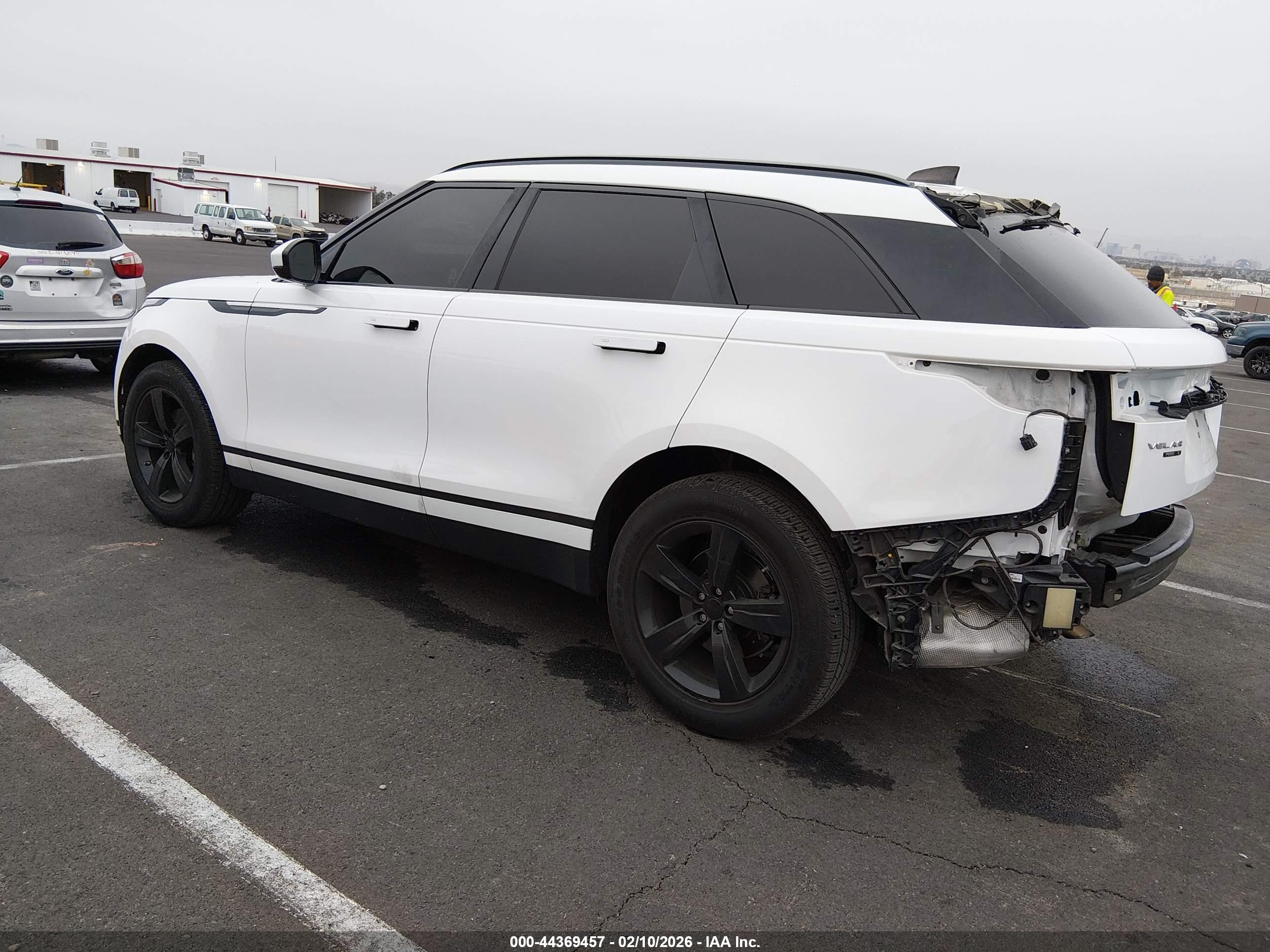 LAND ROVER image 3