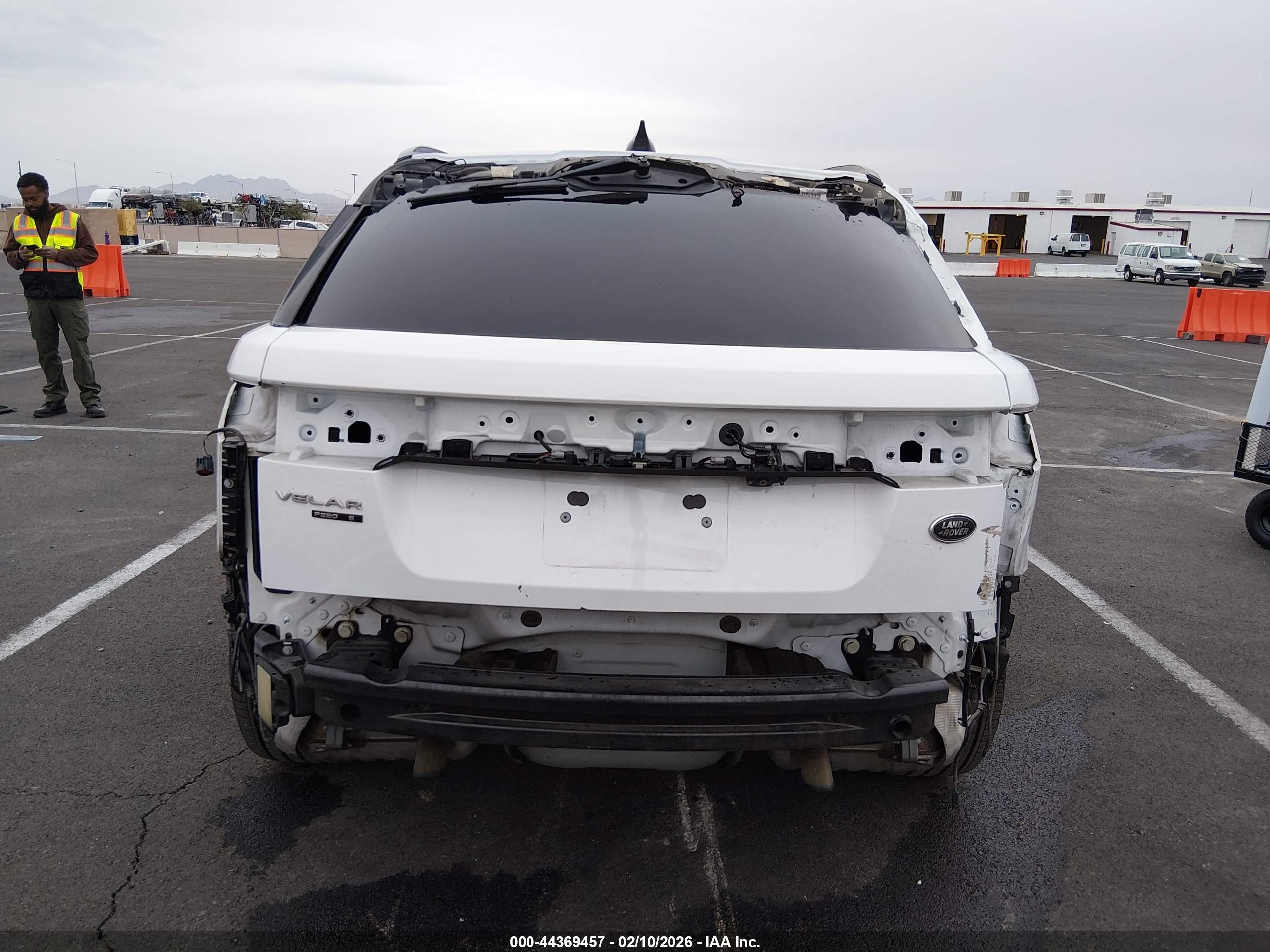 LAND ROVER image 6