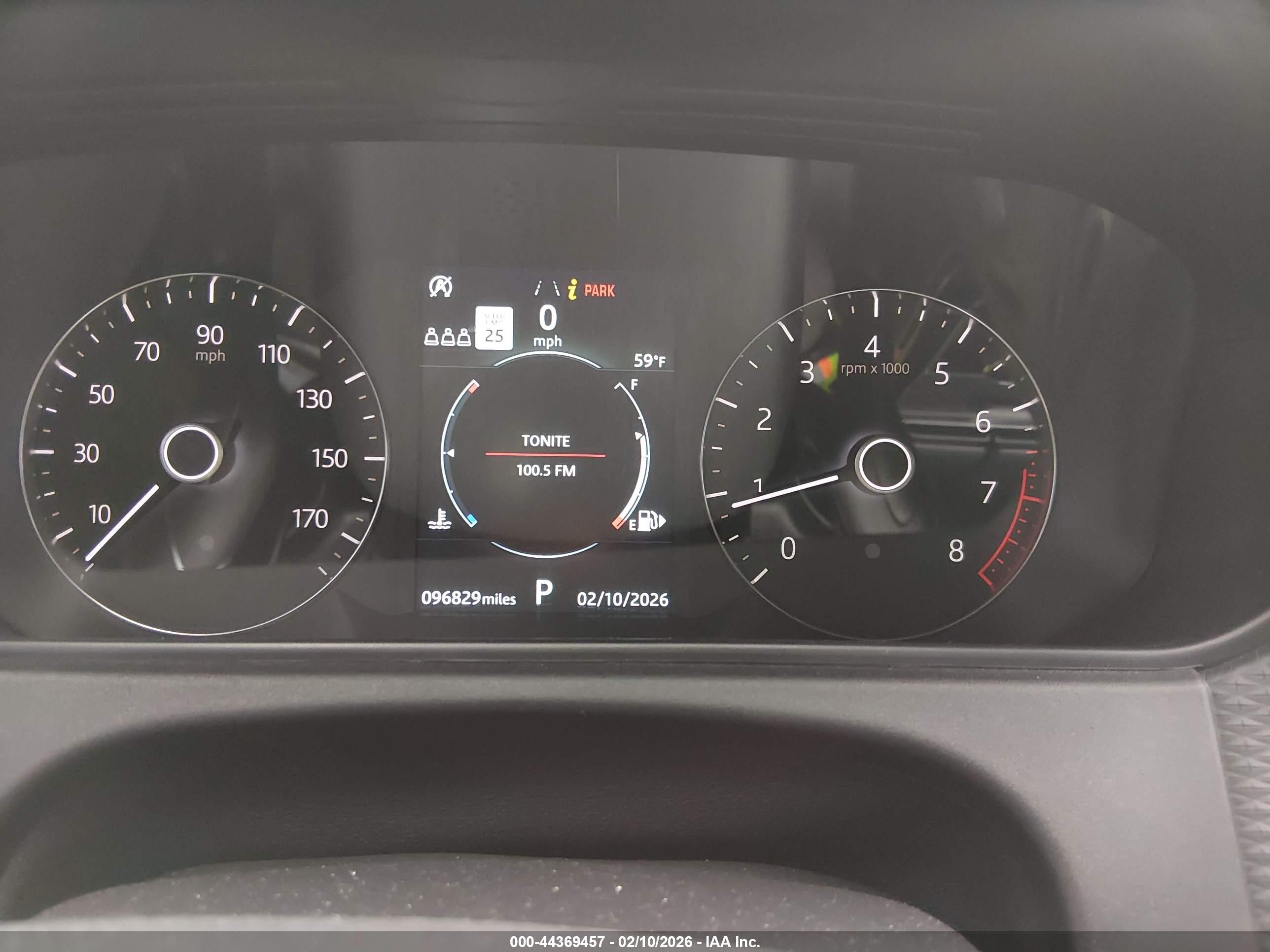 LAND ROVER image 7