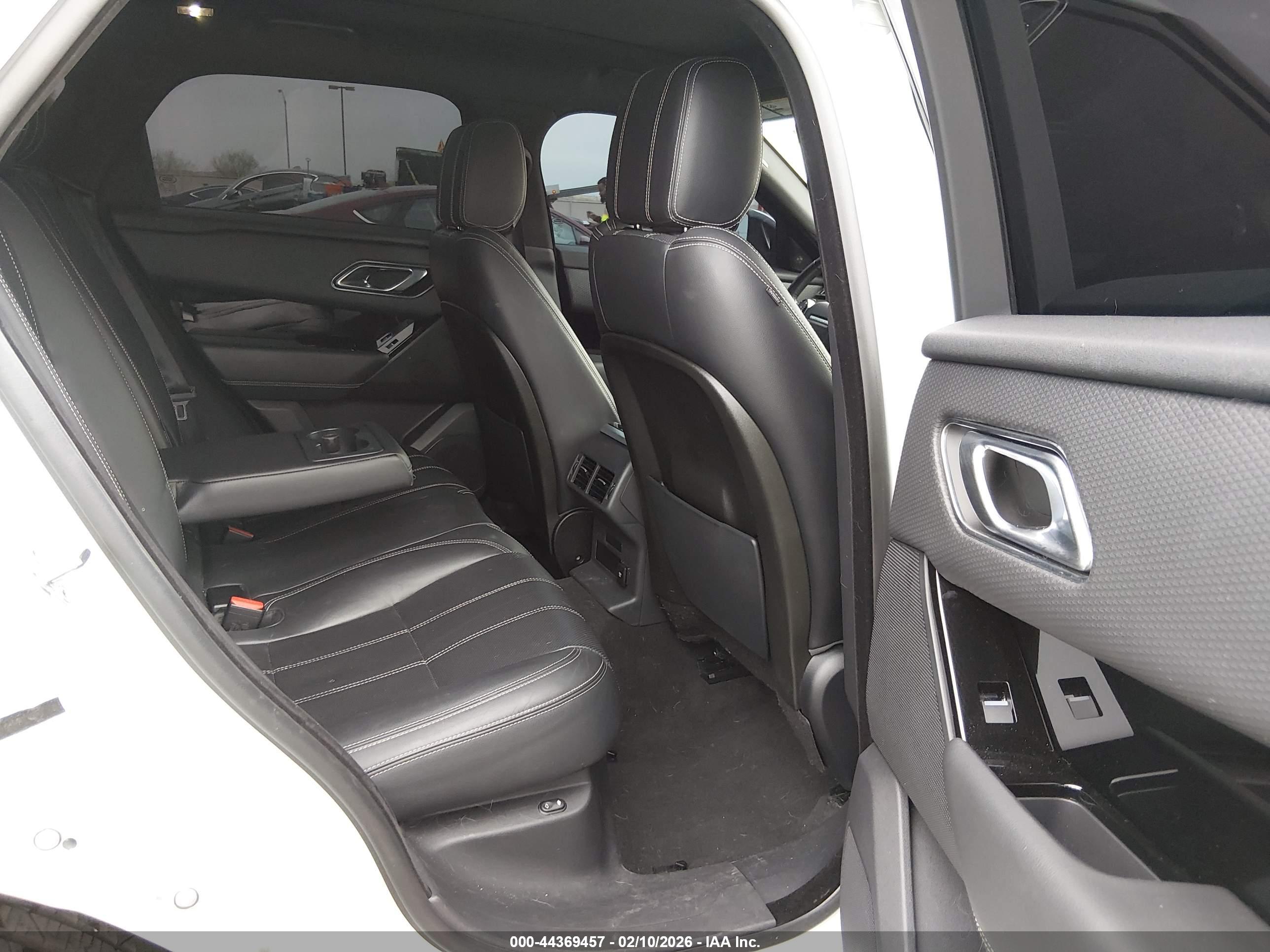 LAND ROVER image 8