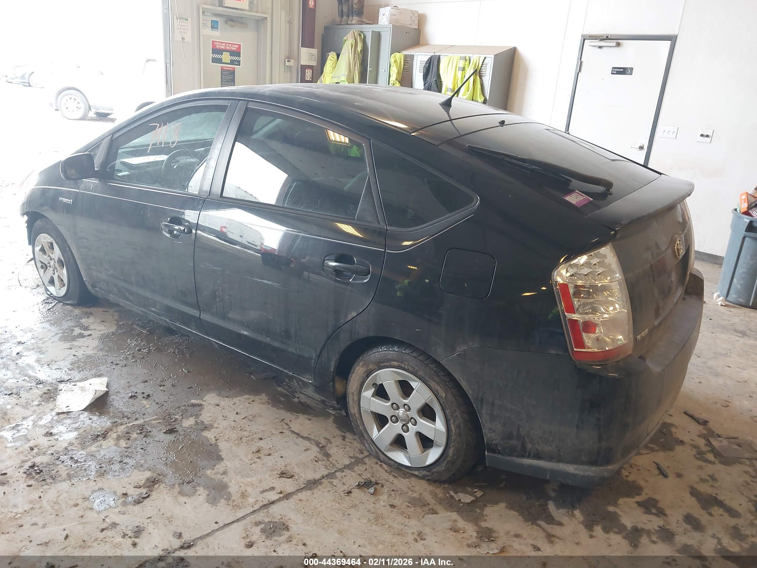 TOYOTA PRIUS image 3