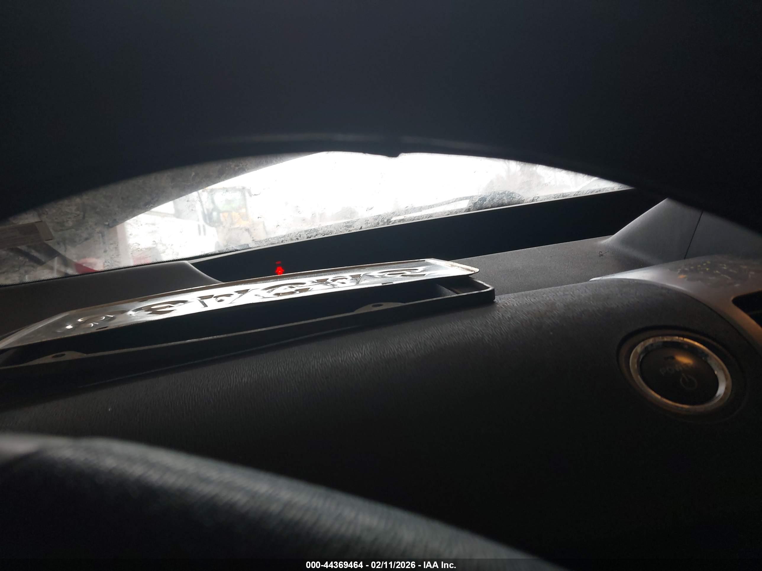 TOYOTA PRIUS image 7