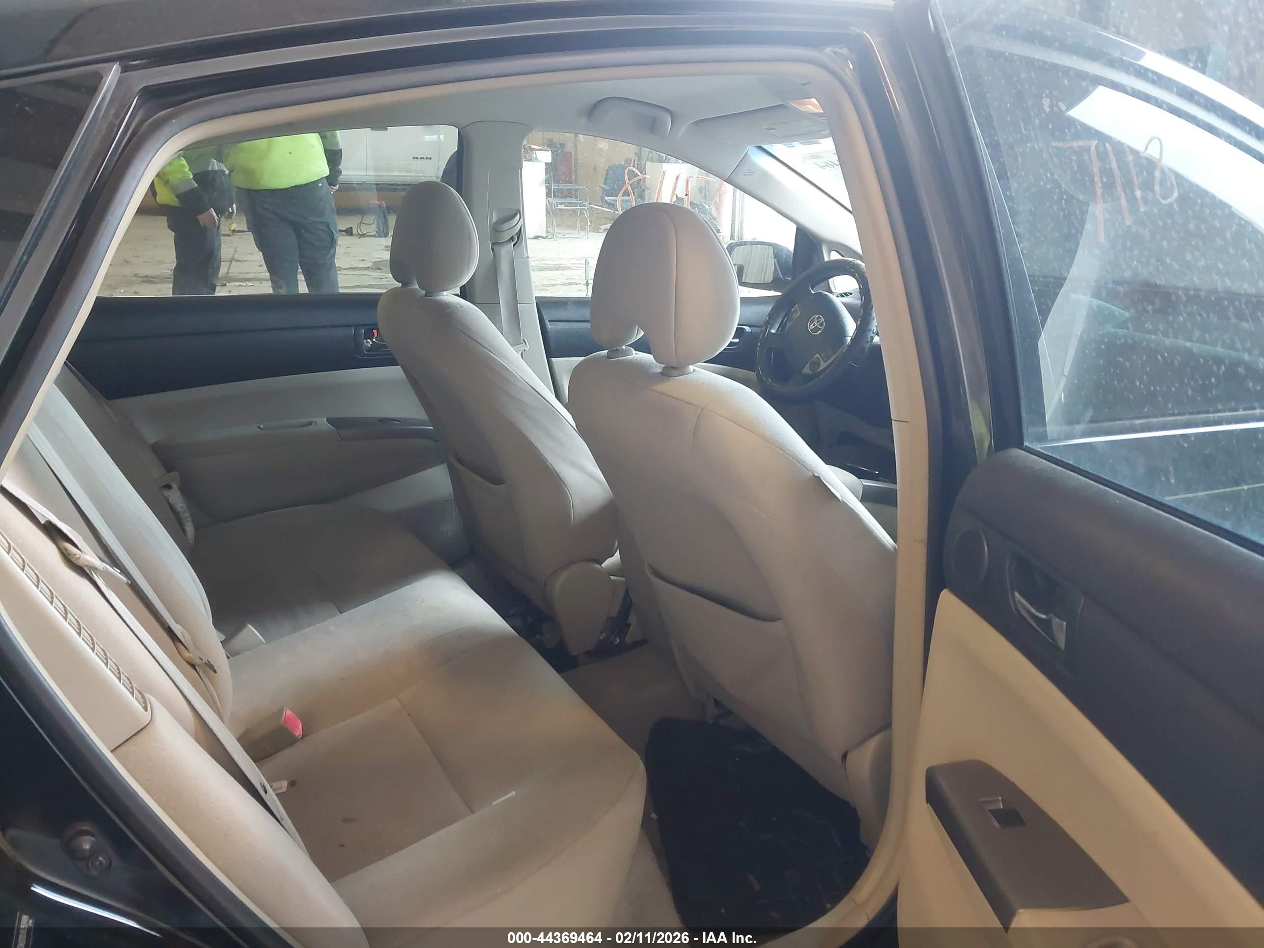 TOYOTA PRIUS image 8