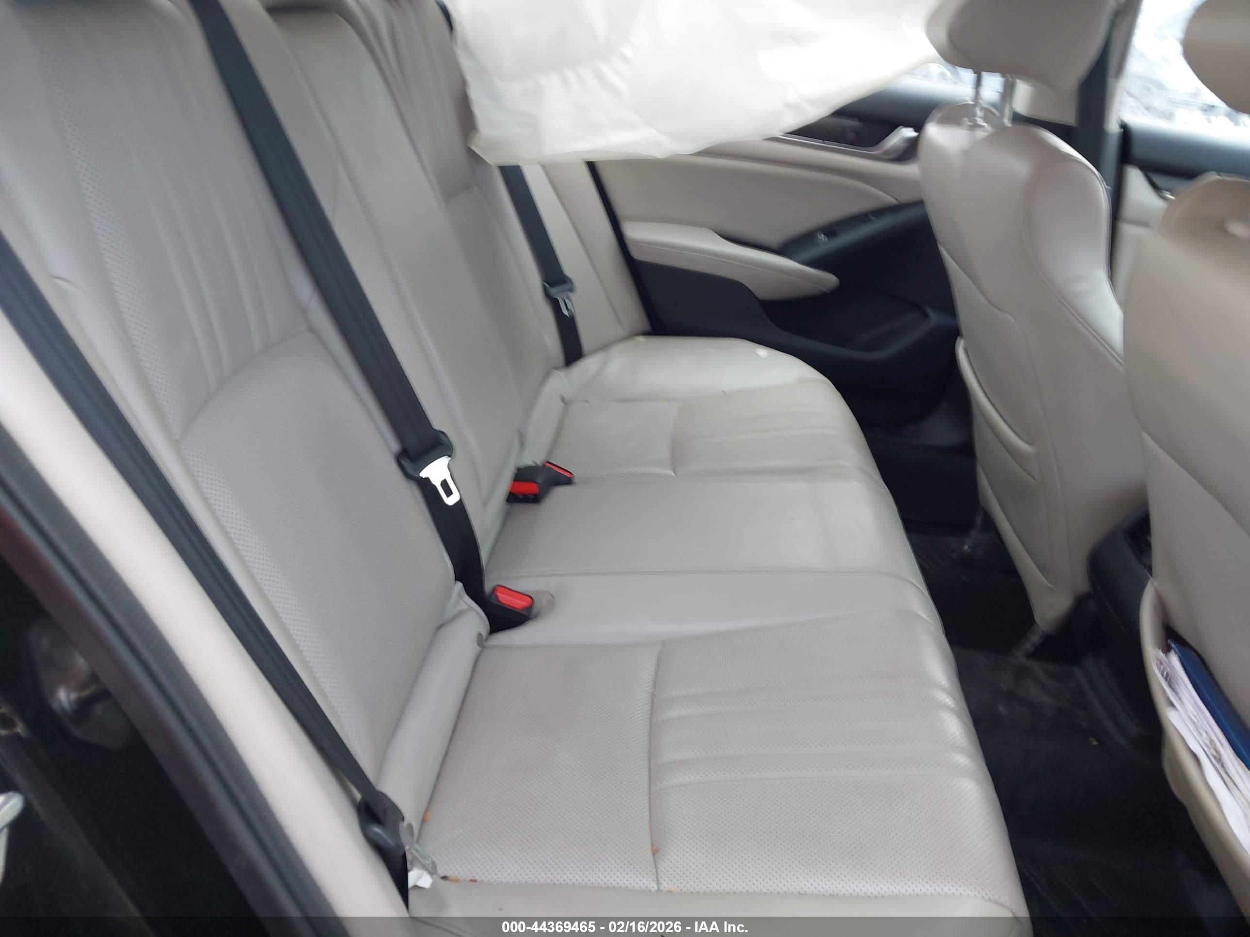 HONDA ACCORD image 8