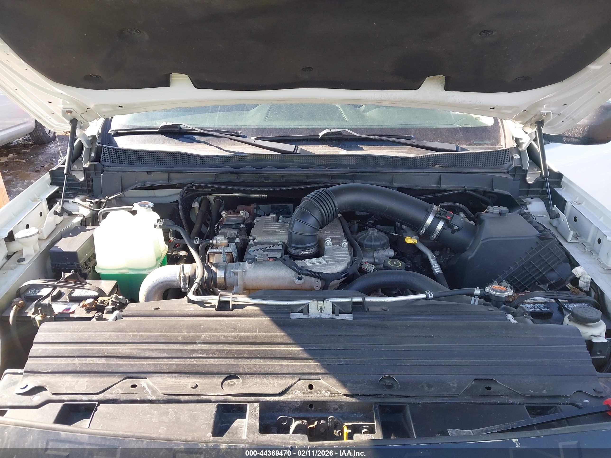 NISSAN TITAN image 10