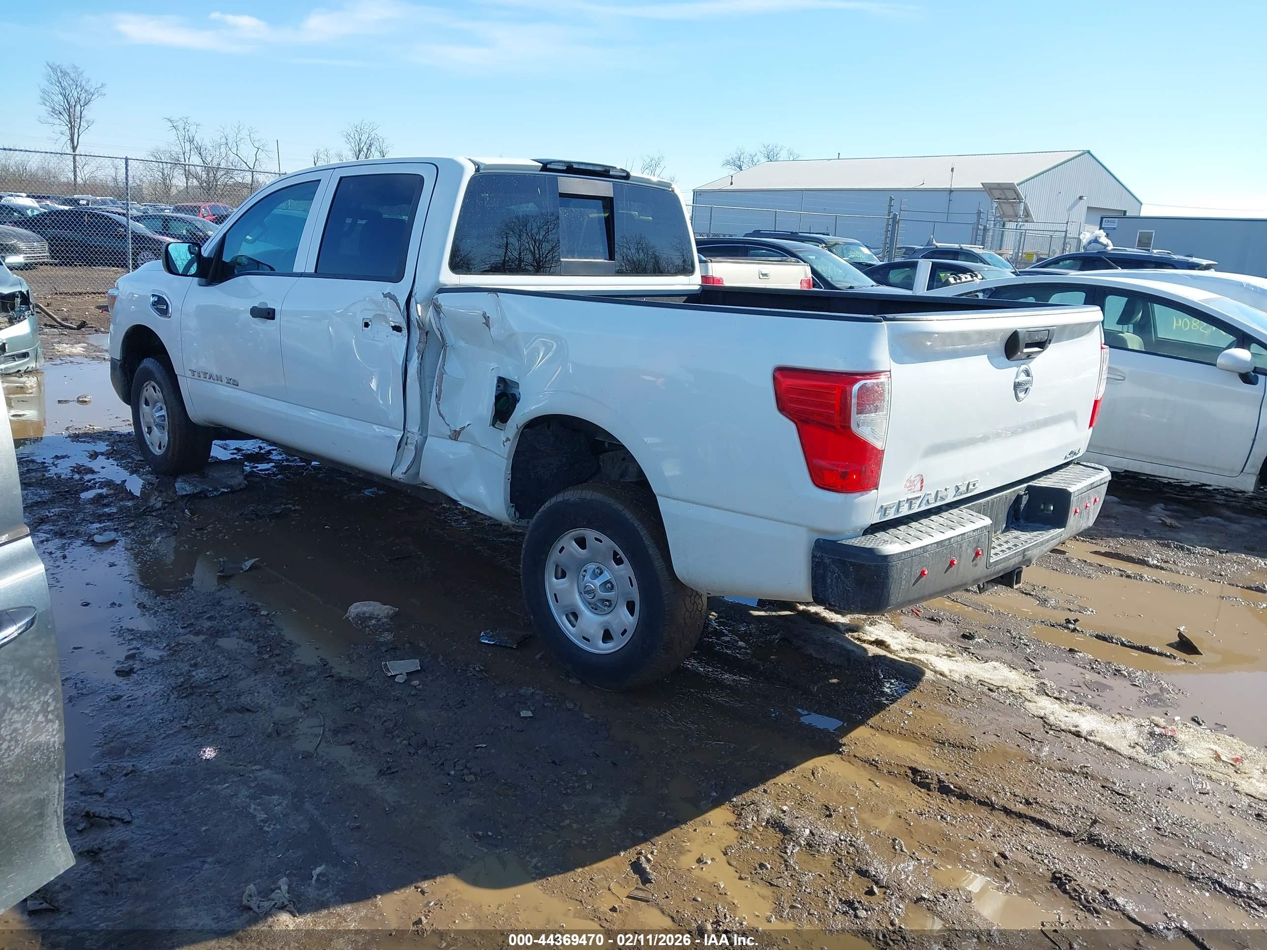 NISSAN TITAN image 3