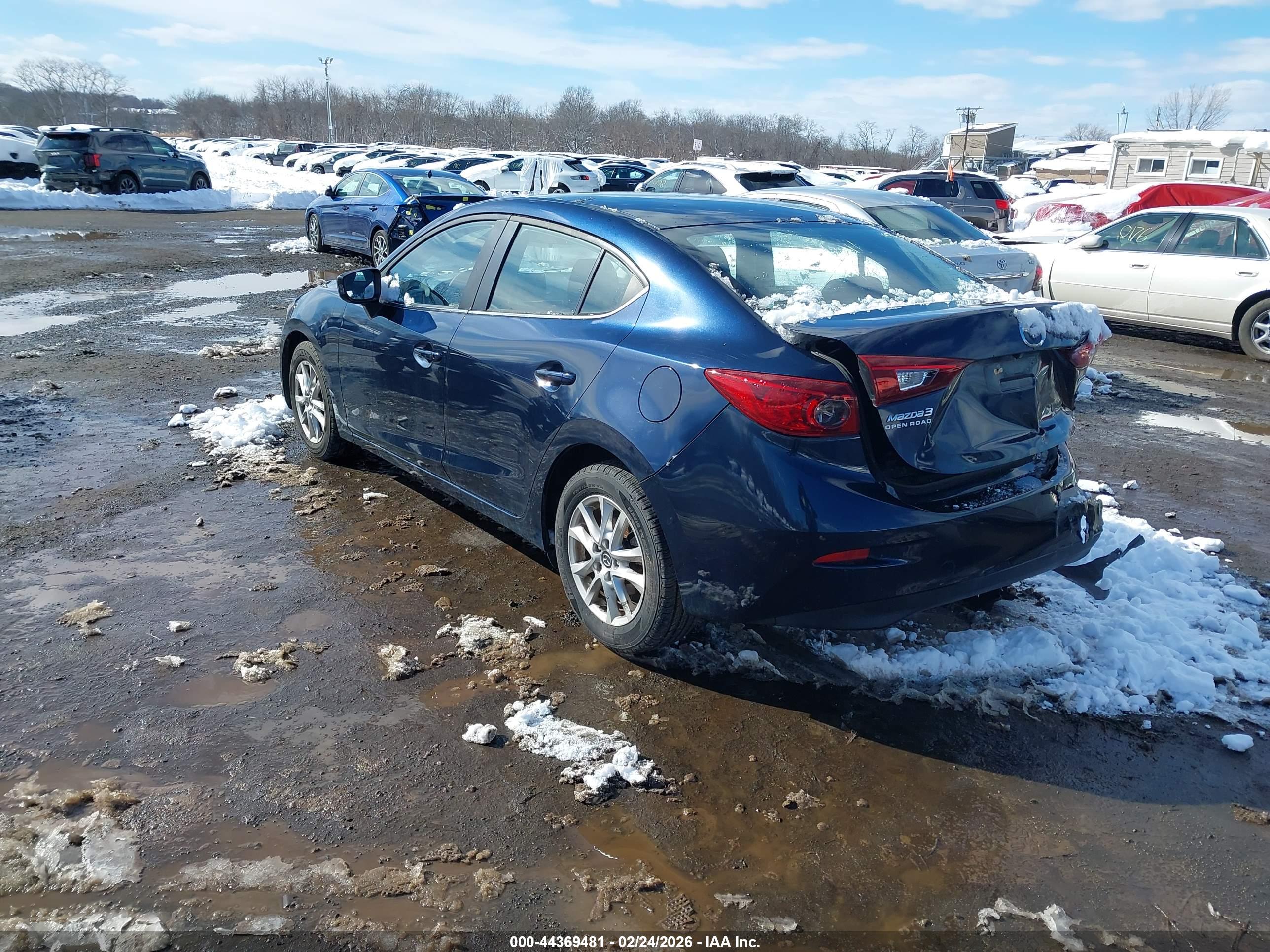 MAZDA MAZDA3 image 3