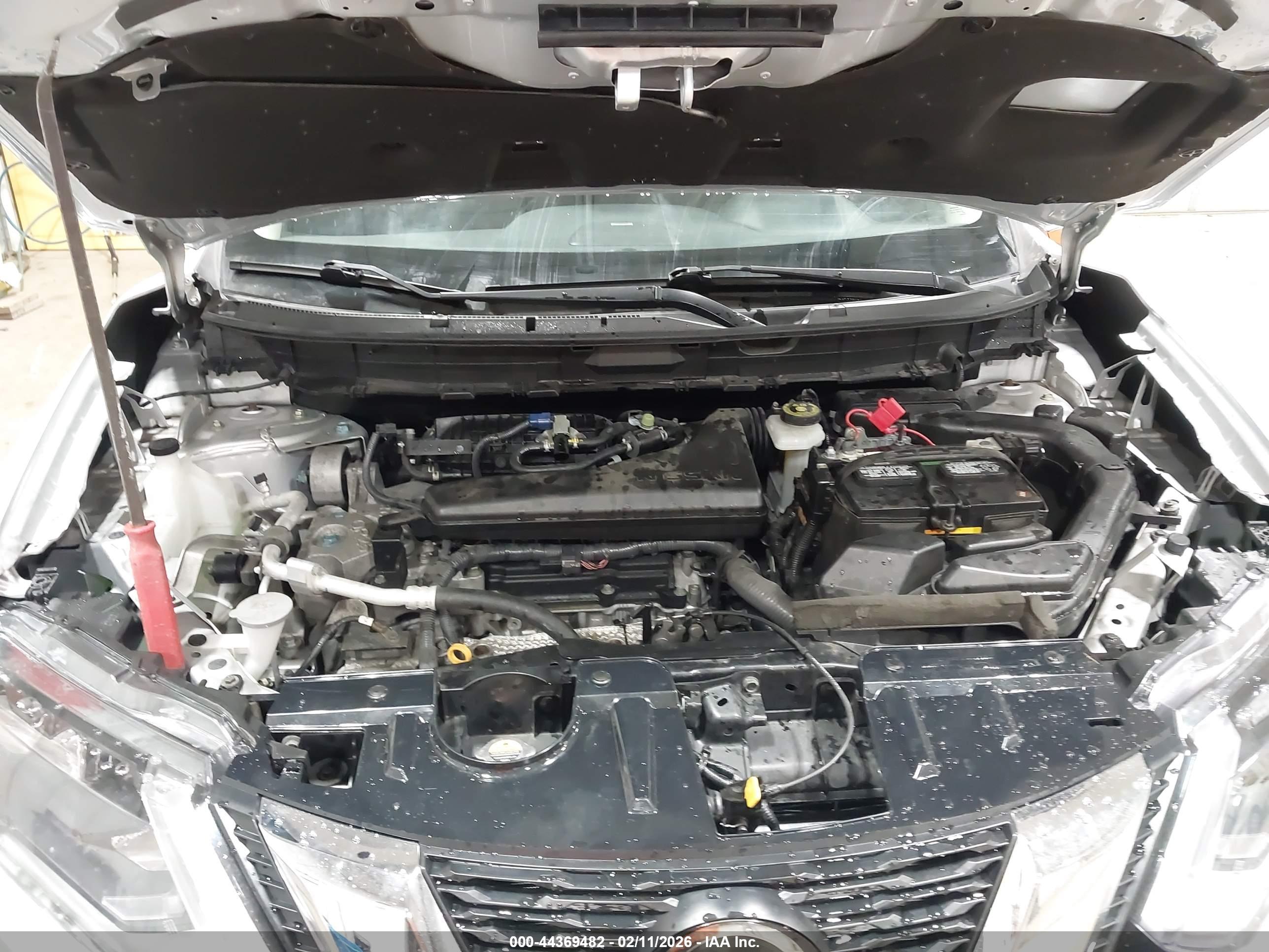 NISSAN ROGUE image 10