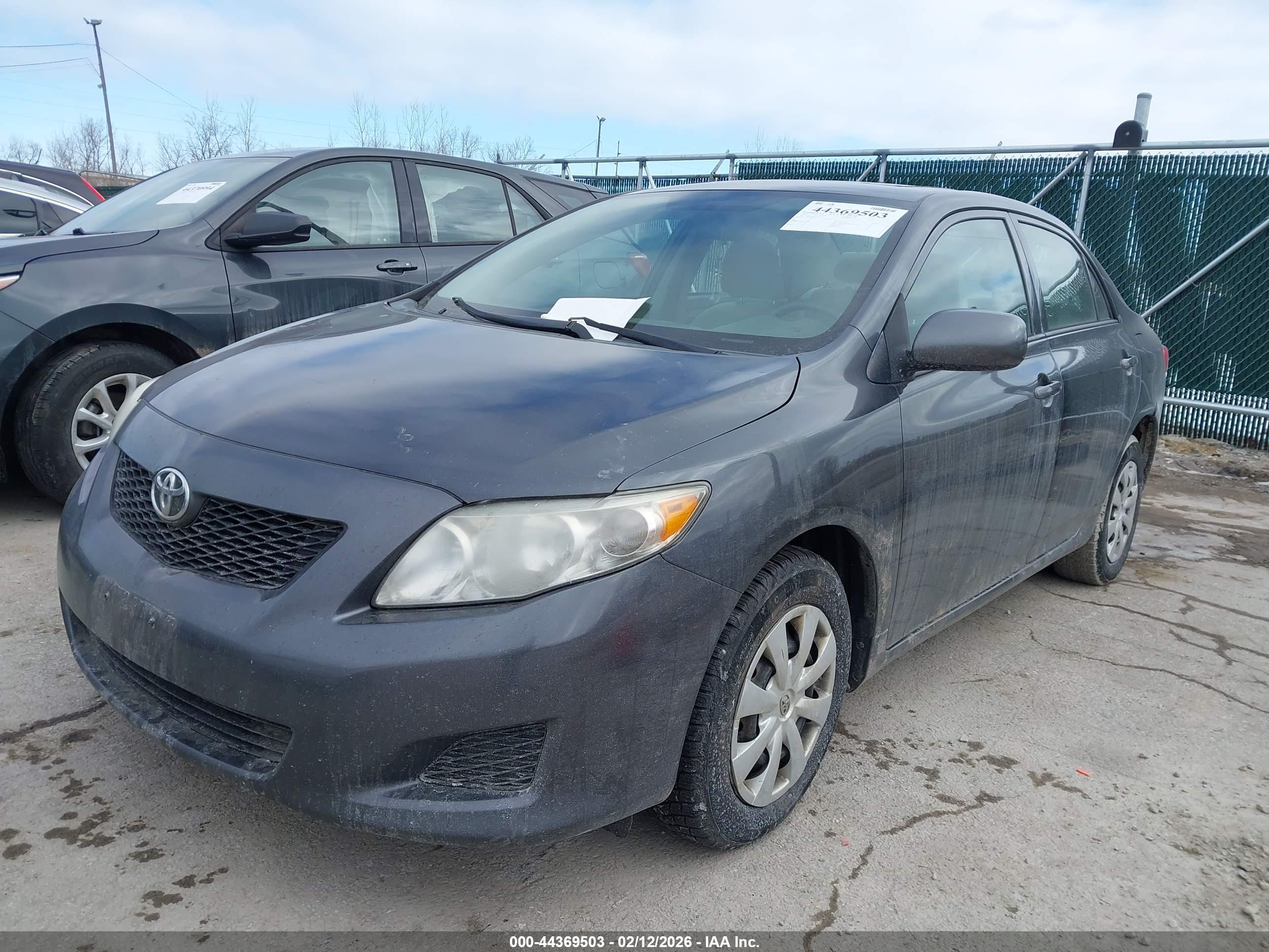 TOYOTA COROLLA image 2