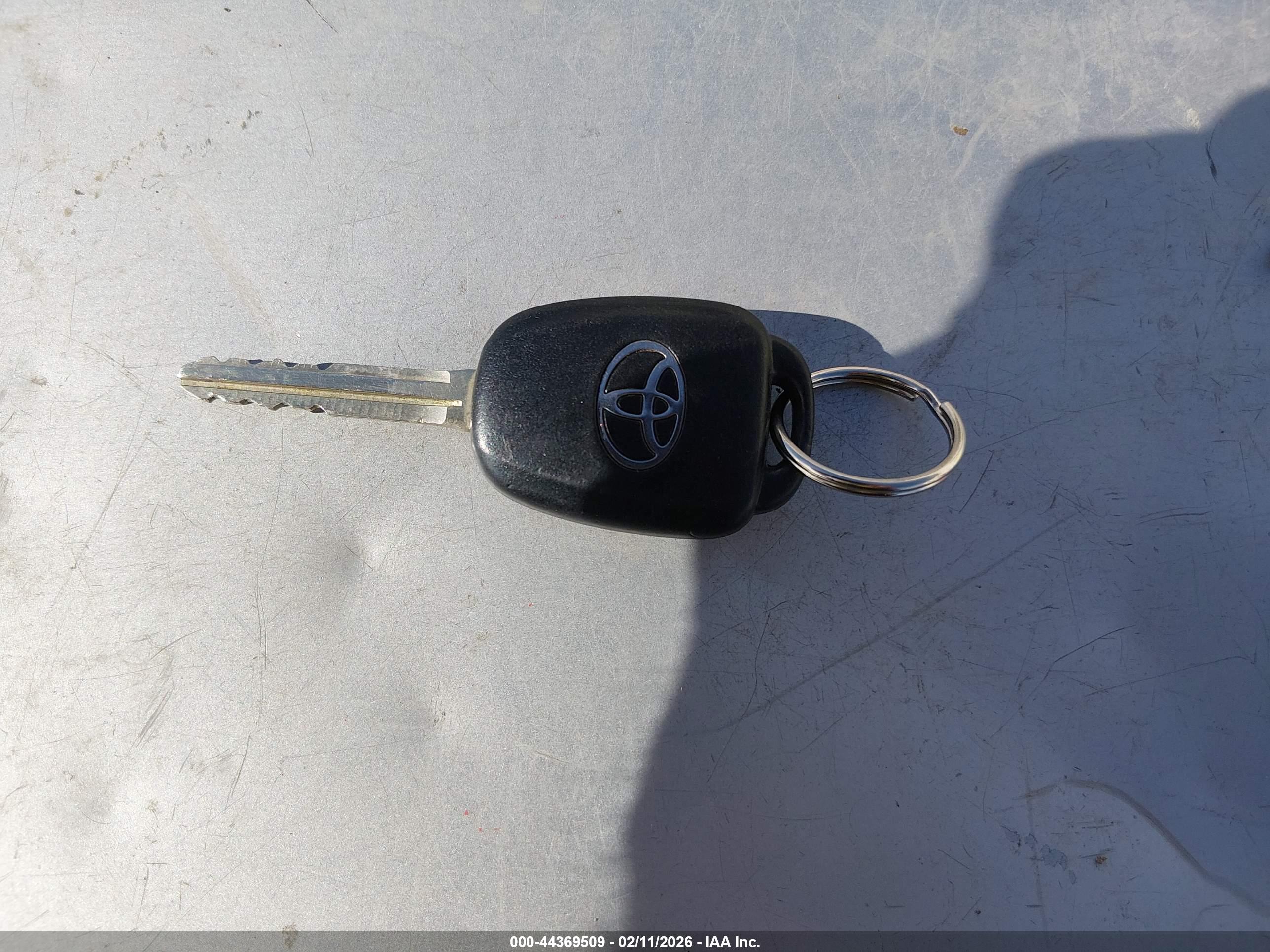 TOYOTA COROLLA image 11