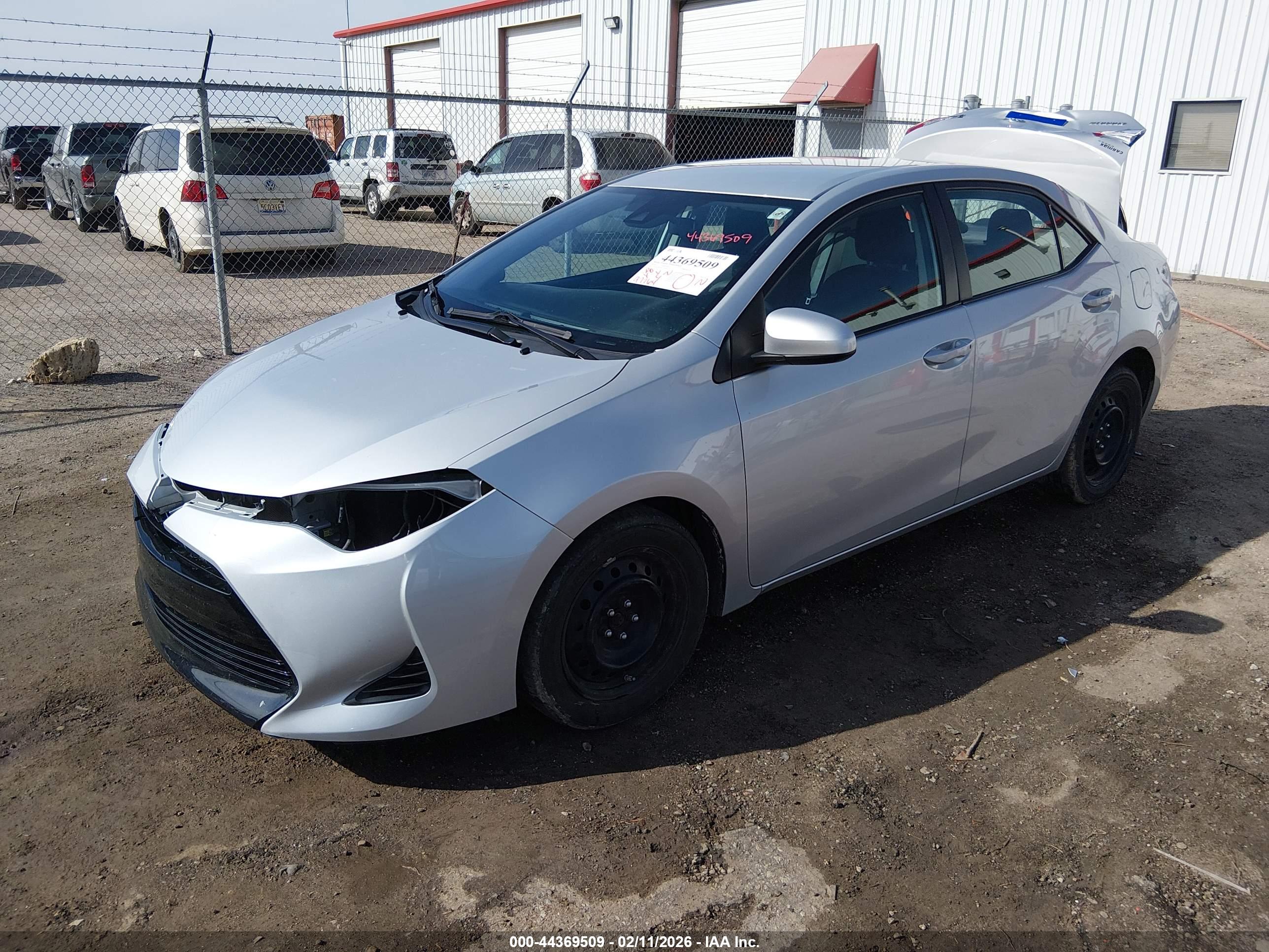 TOYOTA COROLLA image 2