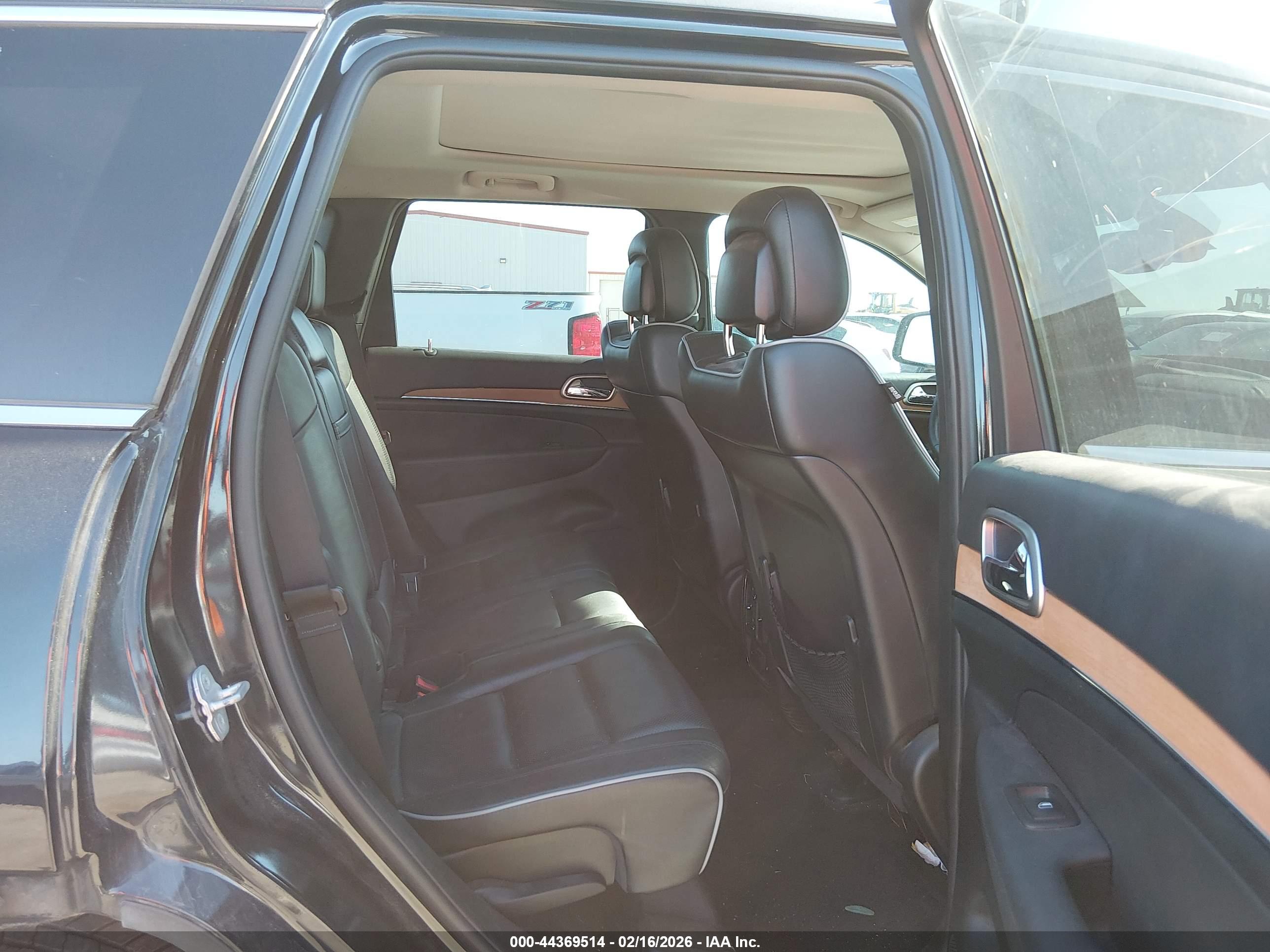 JEEP GRAND image 8