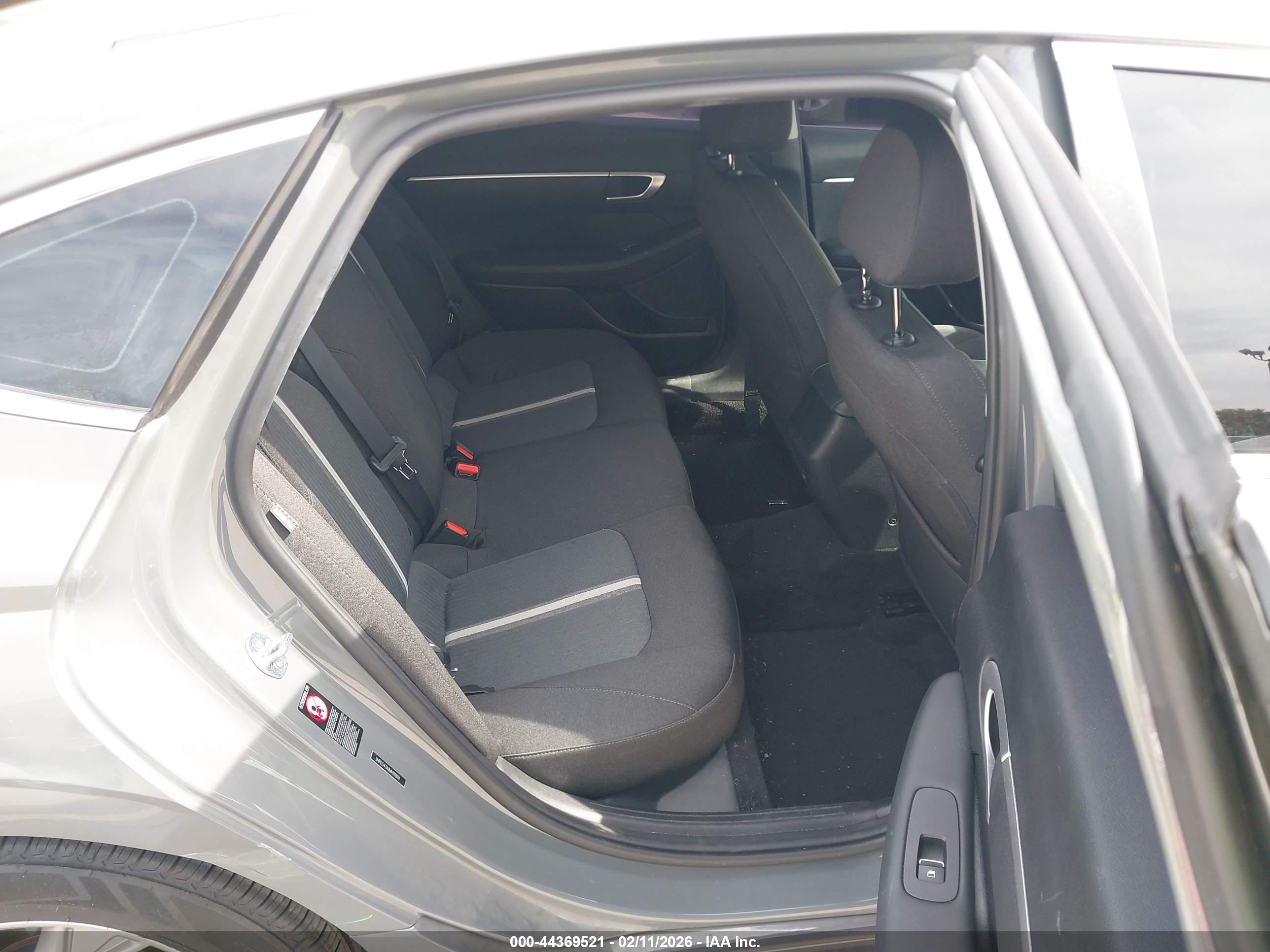 HYUNDAI SONATA image 8