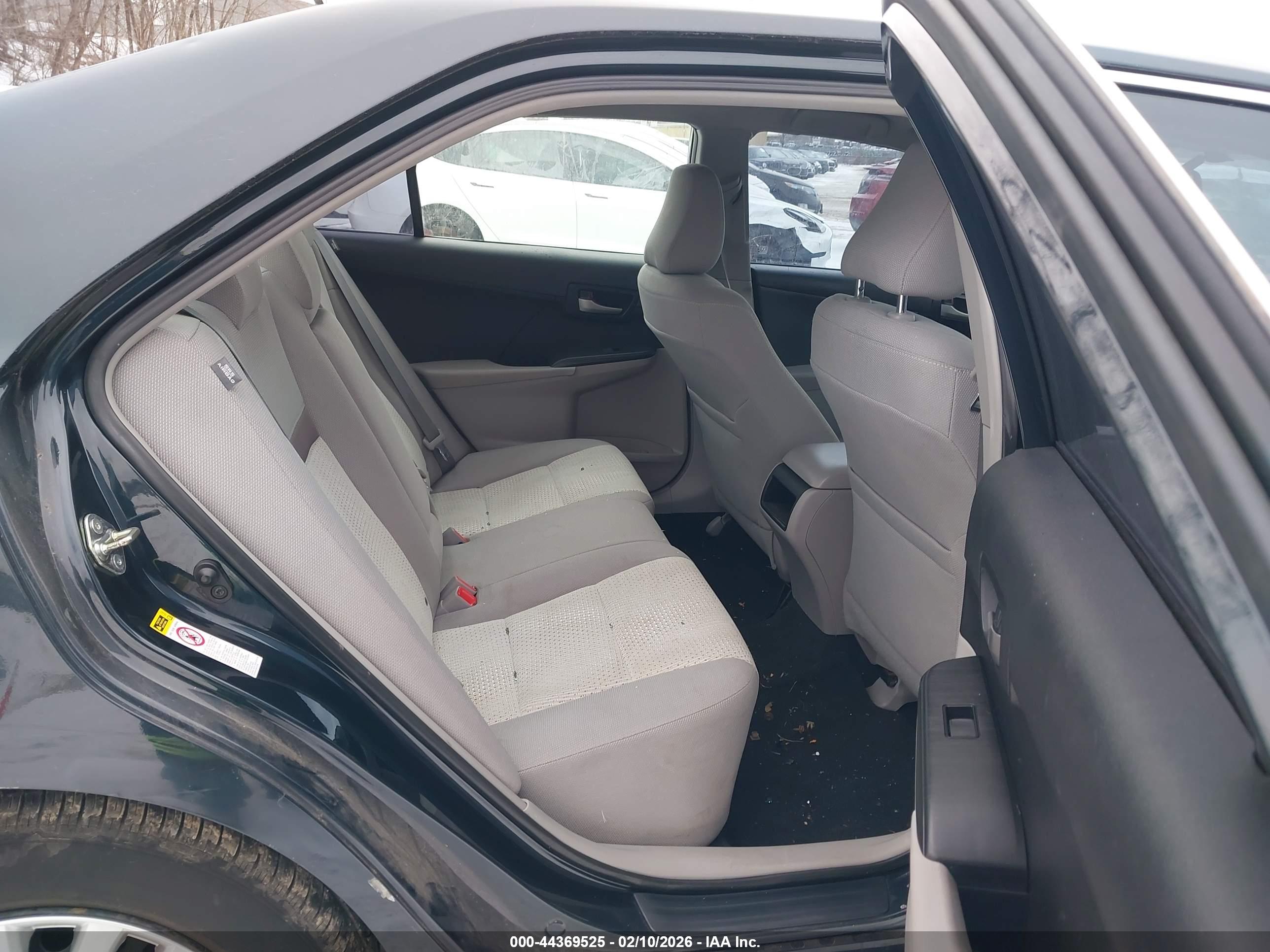 TOYOTA CAMRY image 8
