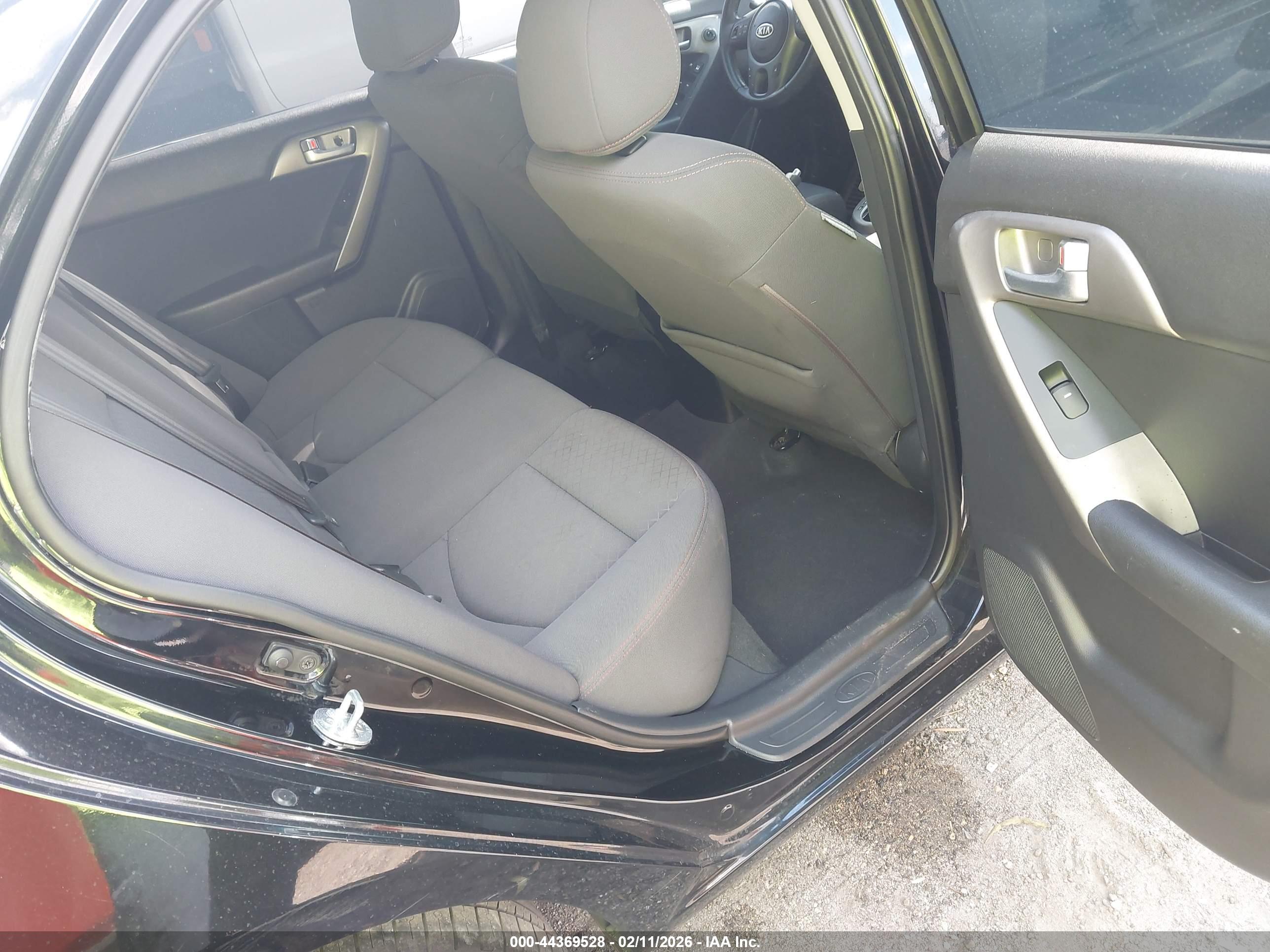 KIA FORTE image 8