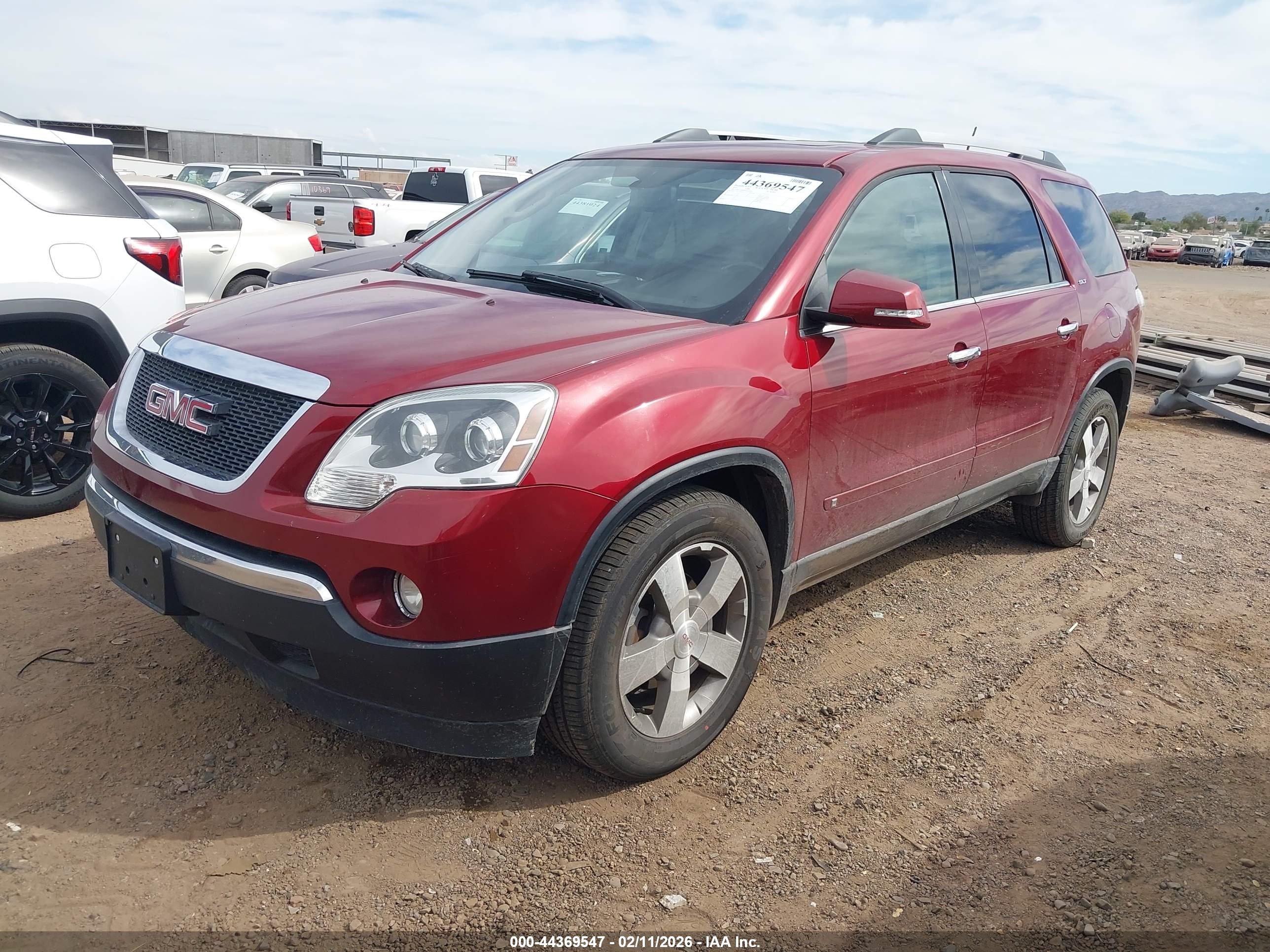 GMC ACADIA image 2
